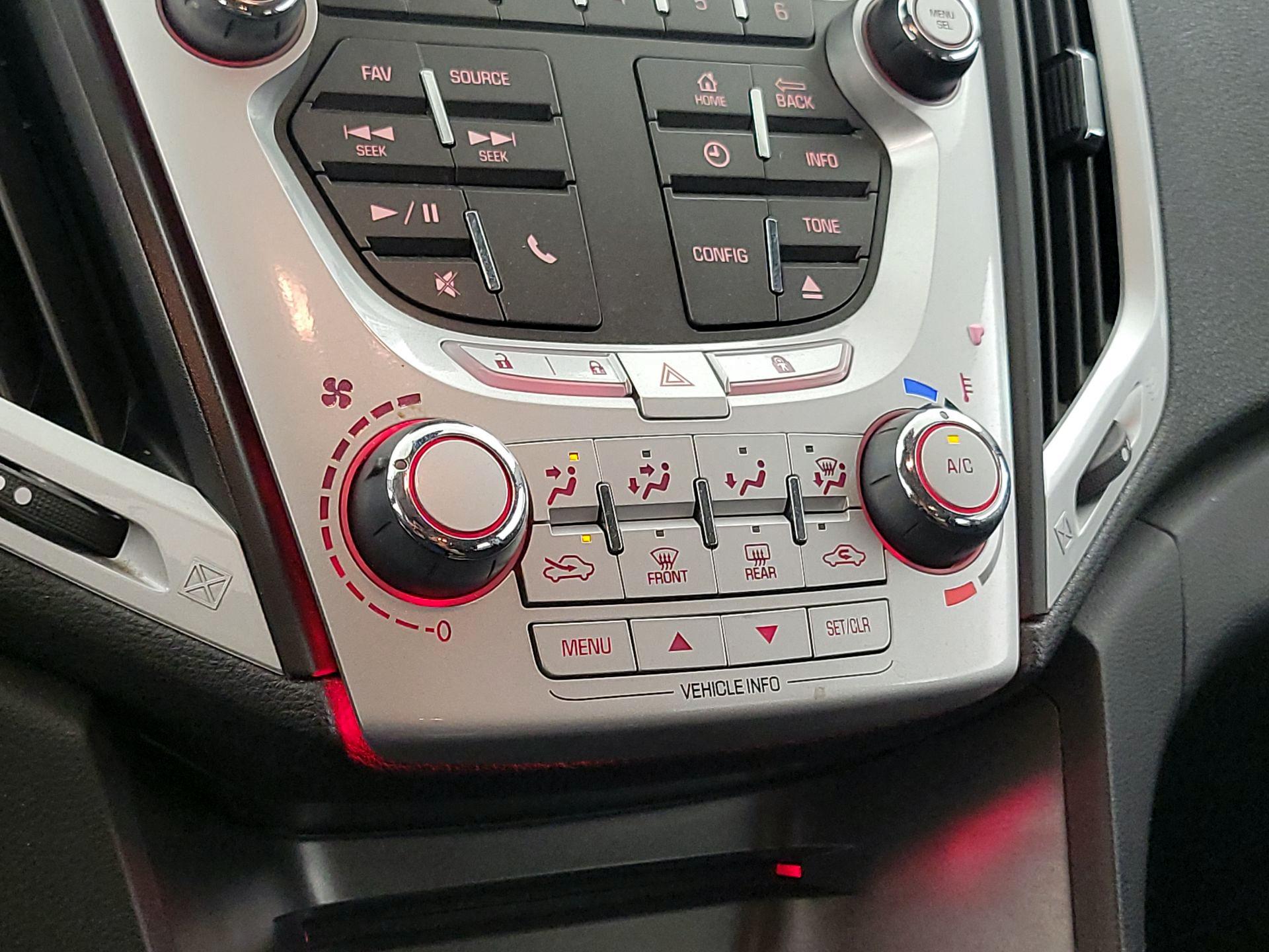 Thumbnail: 2015 GMC Terrain - 15