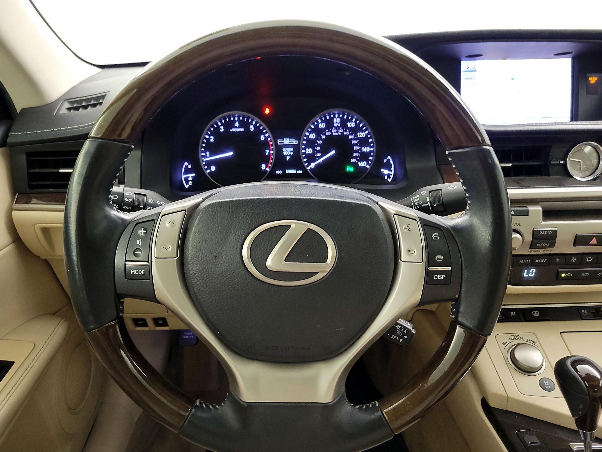 Thumbnail: 2013 Lexus ES - 10