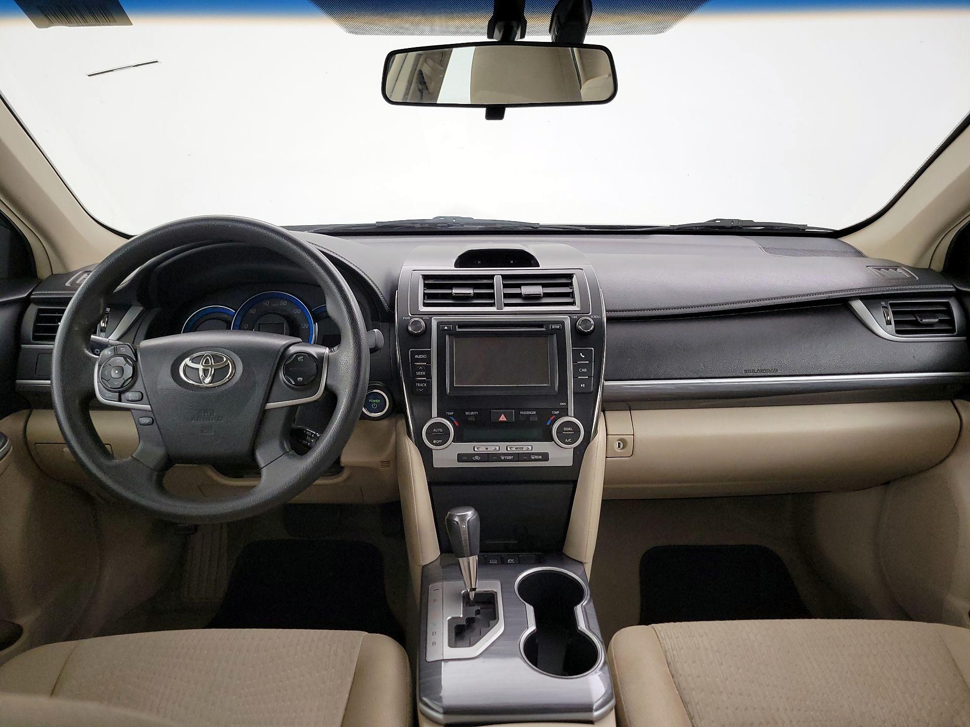 Thumbnail: 2014 Toyota Camry - 9
