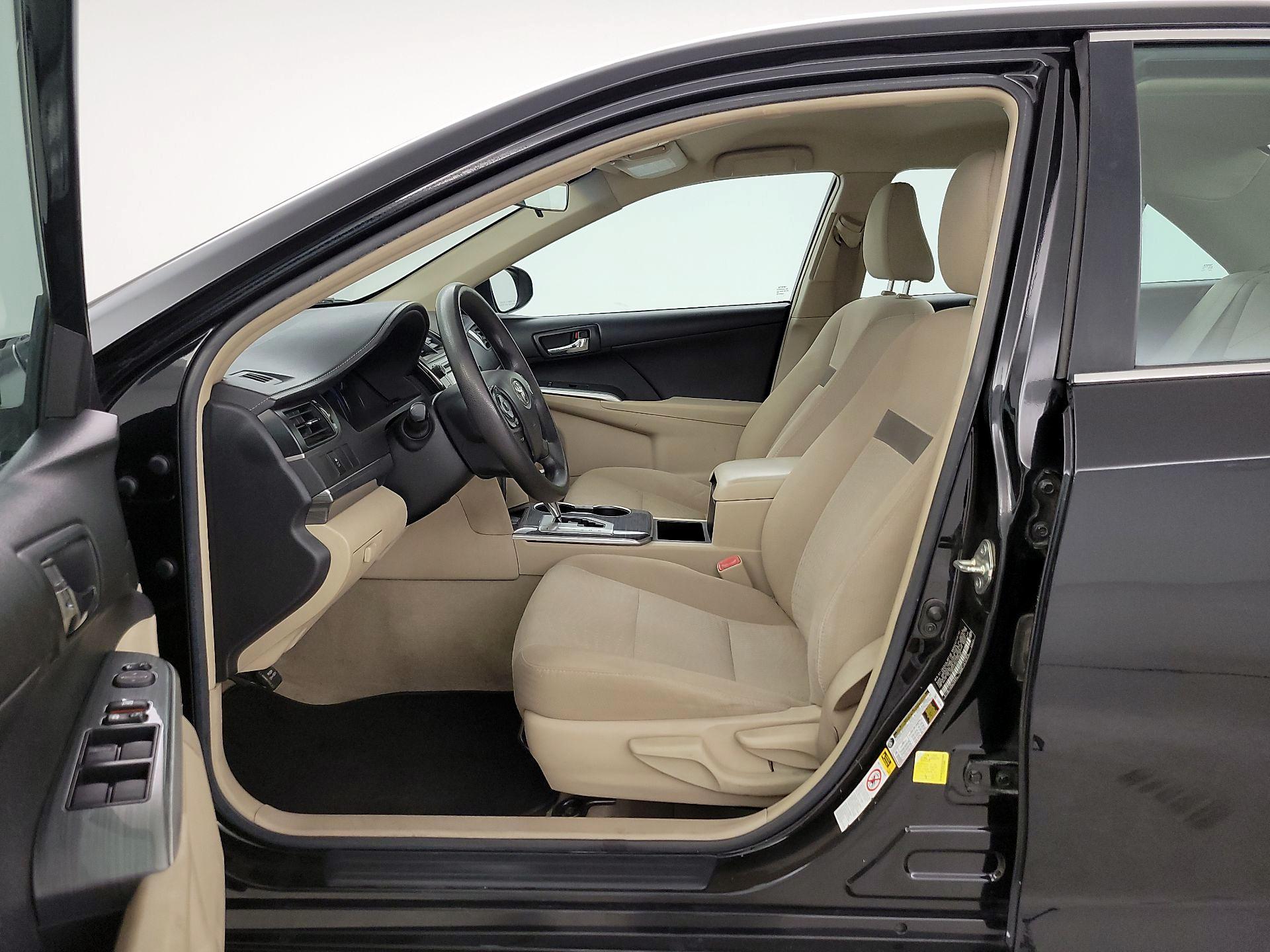 Thumbnail: 2014 Toyota Camry - 11