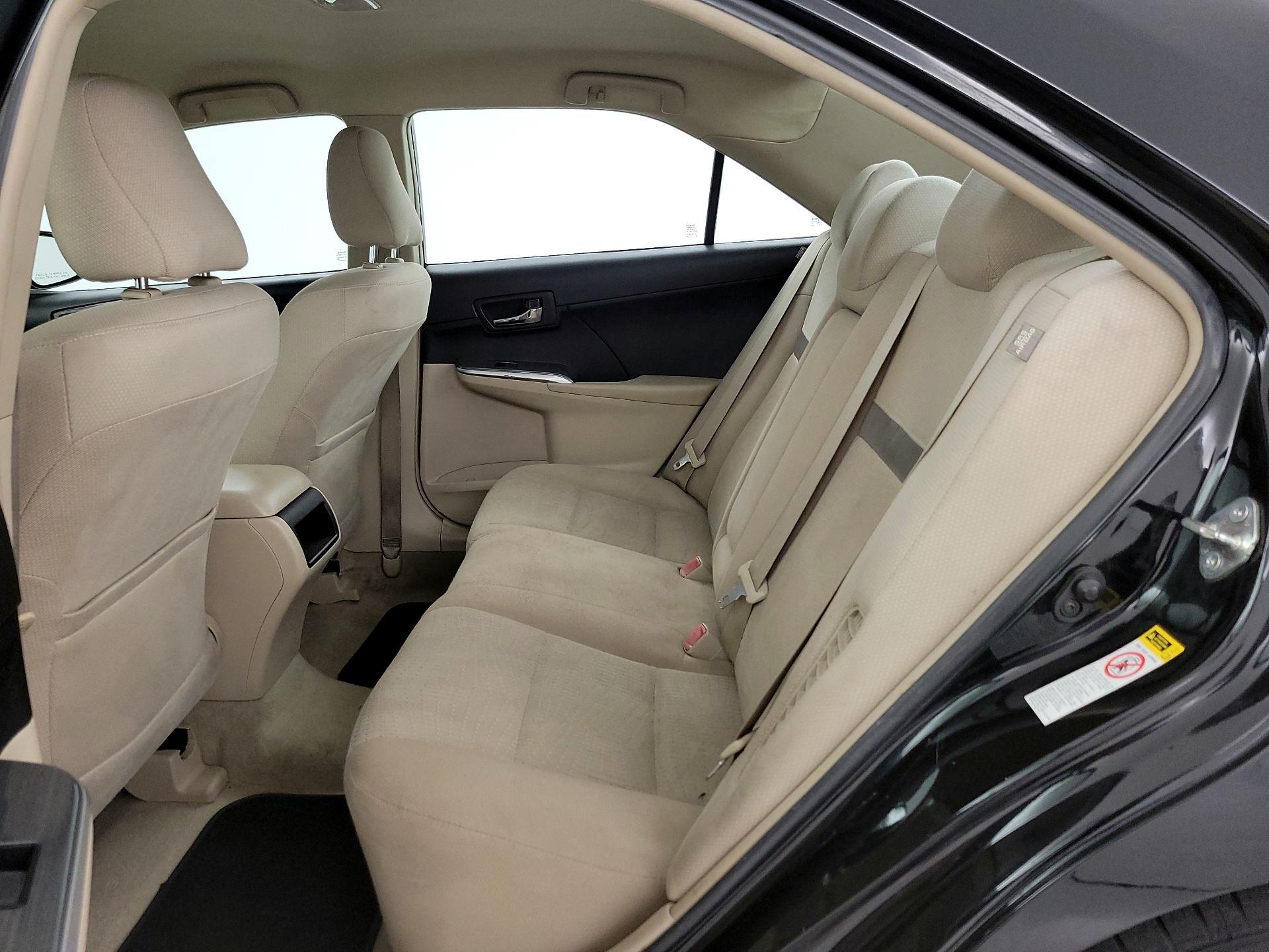 Thumbnail: 2014 Toyota Camry - 18