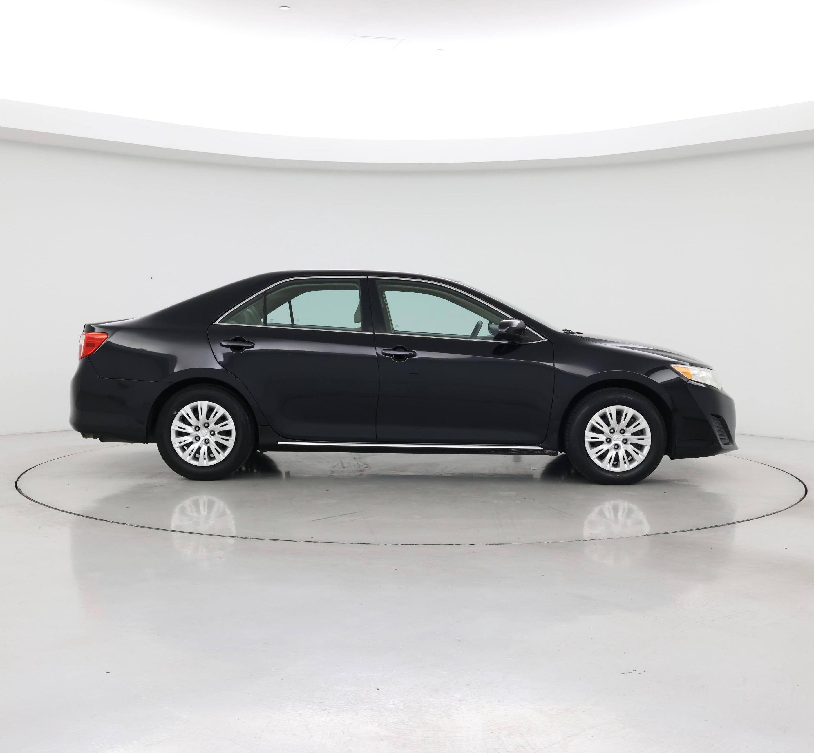 Thumbnail: 2014 Toyota Camry - 7