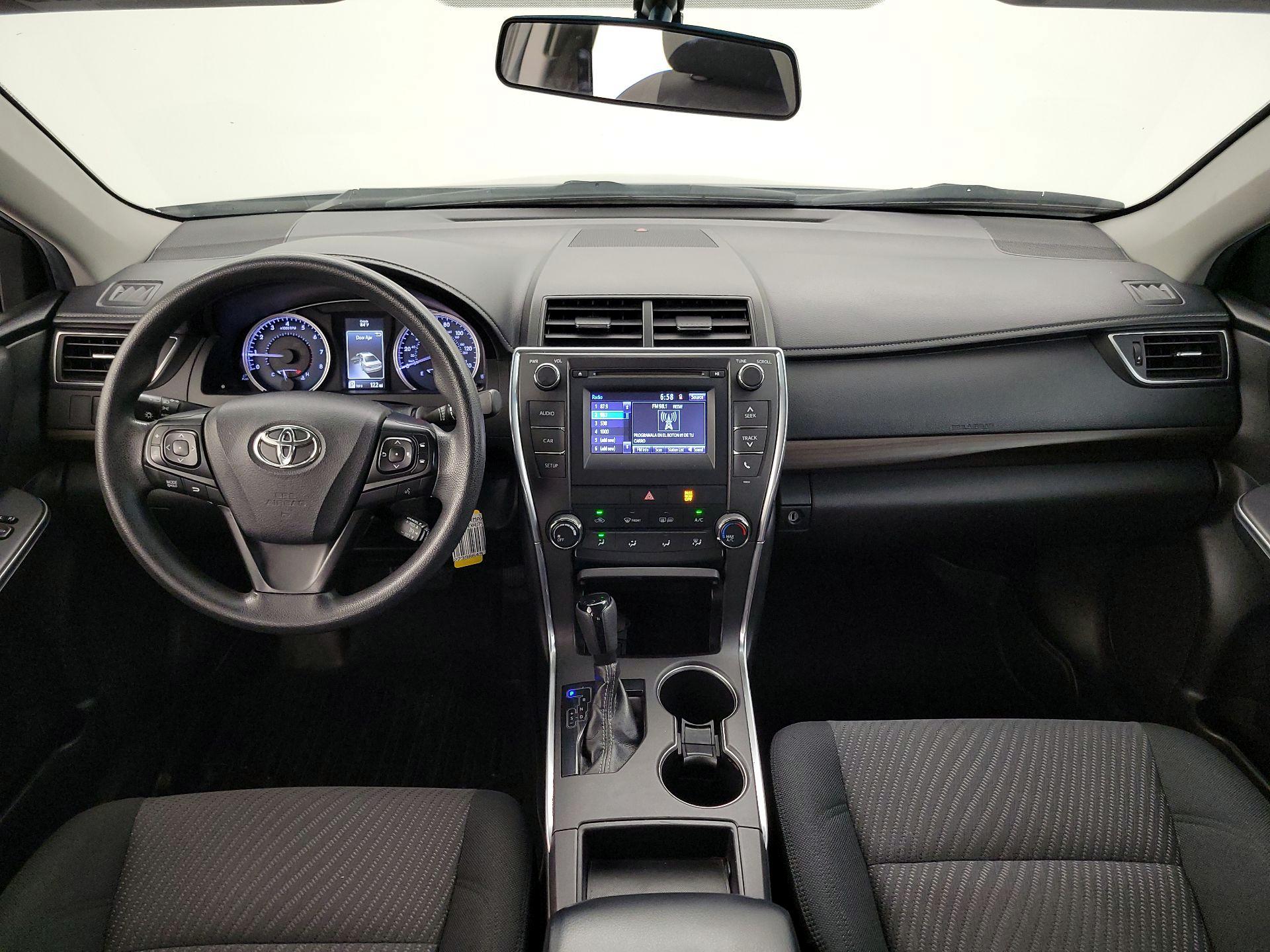 Thumbnail: 2017 Toyota Camry - 9