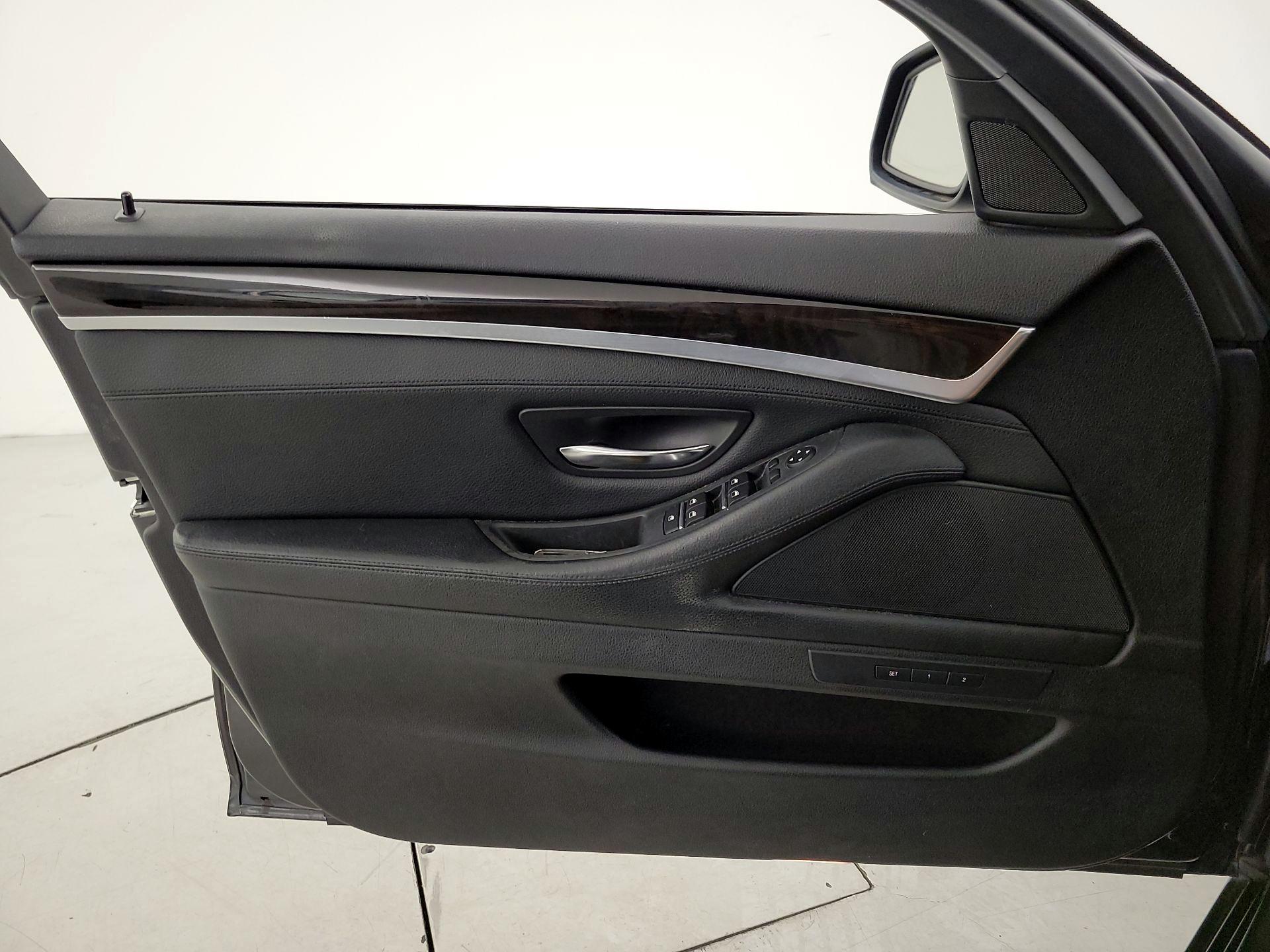 Thumbnail: 2015 BMW 5 Series - 12