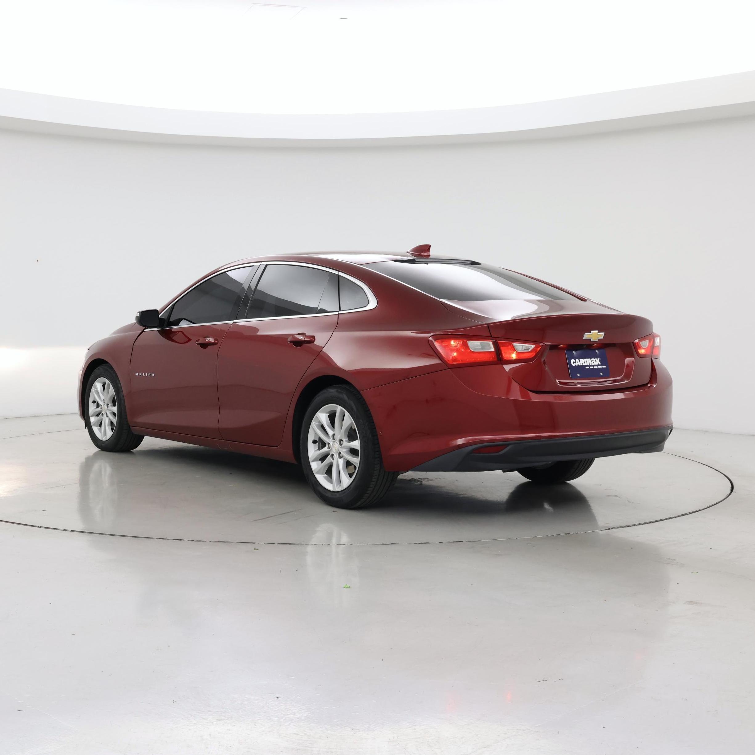 Thumbnail: 2017 Chevrolet Malibu - 2