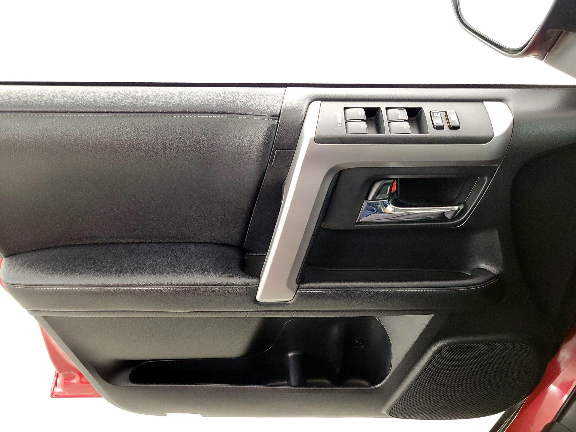 Thumbnail: 2021 Toyota 4Runner - 12