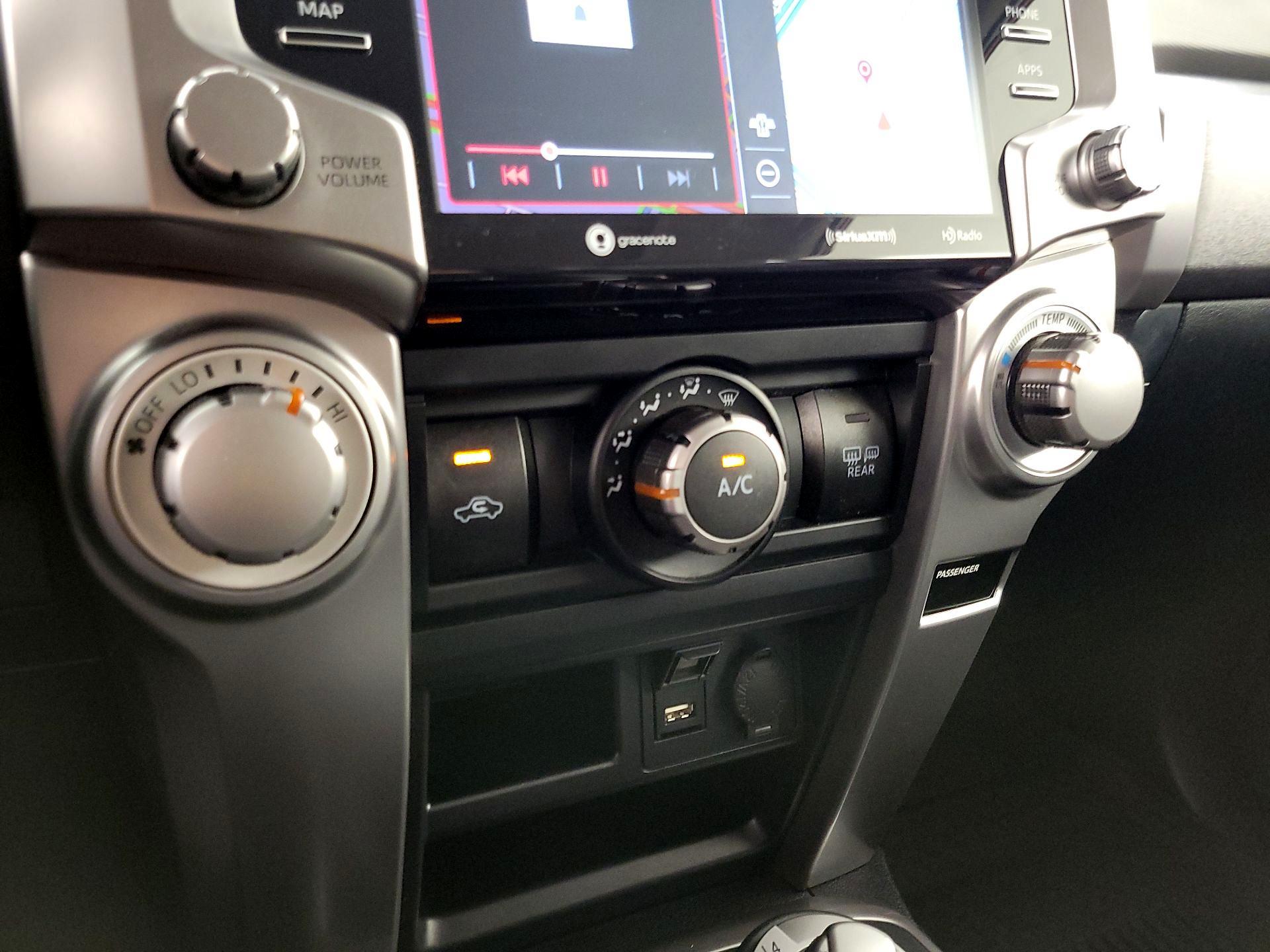 Thumbnail: 2021 Toyota 4Runner - 17