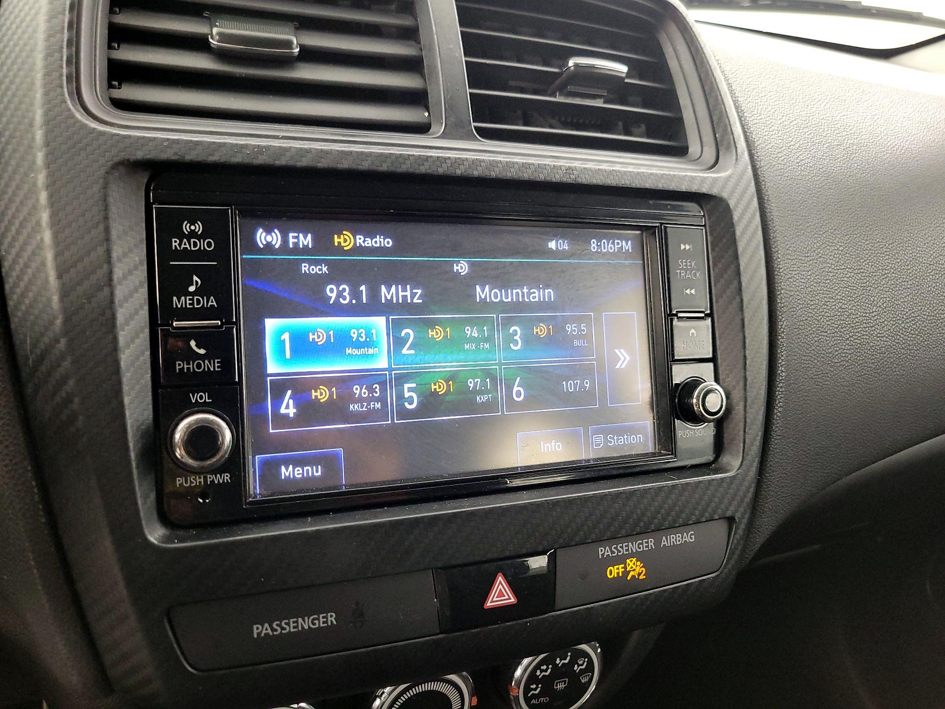 Thumbnail: 2018 Mitsubishi Outlander Sport - 15