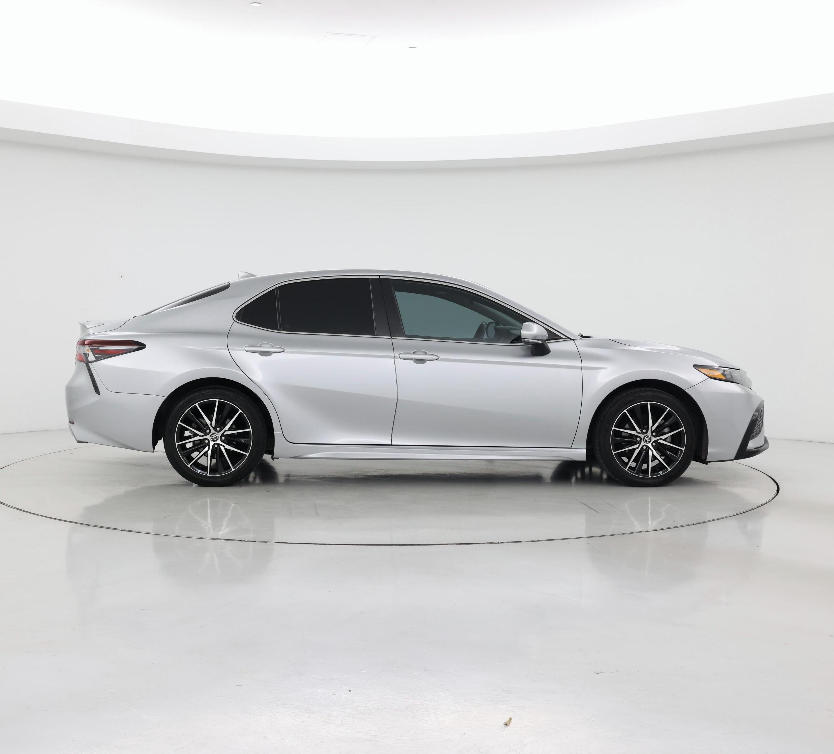 Thumbnail: 2022 Toyota Camry - 7