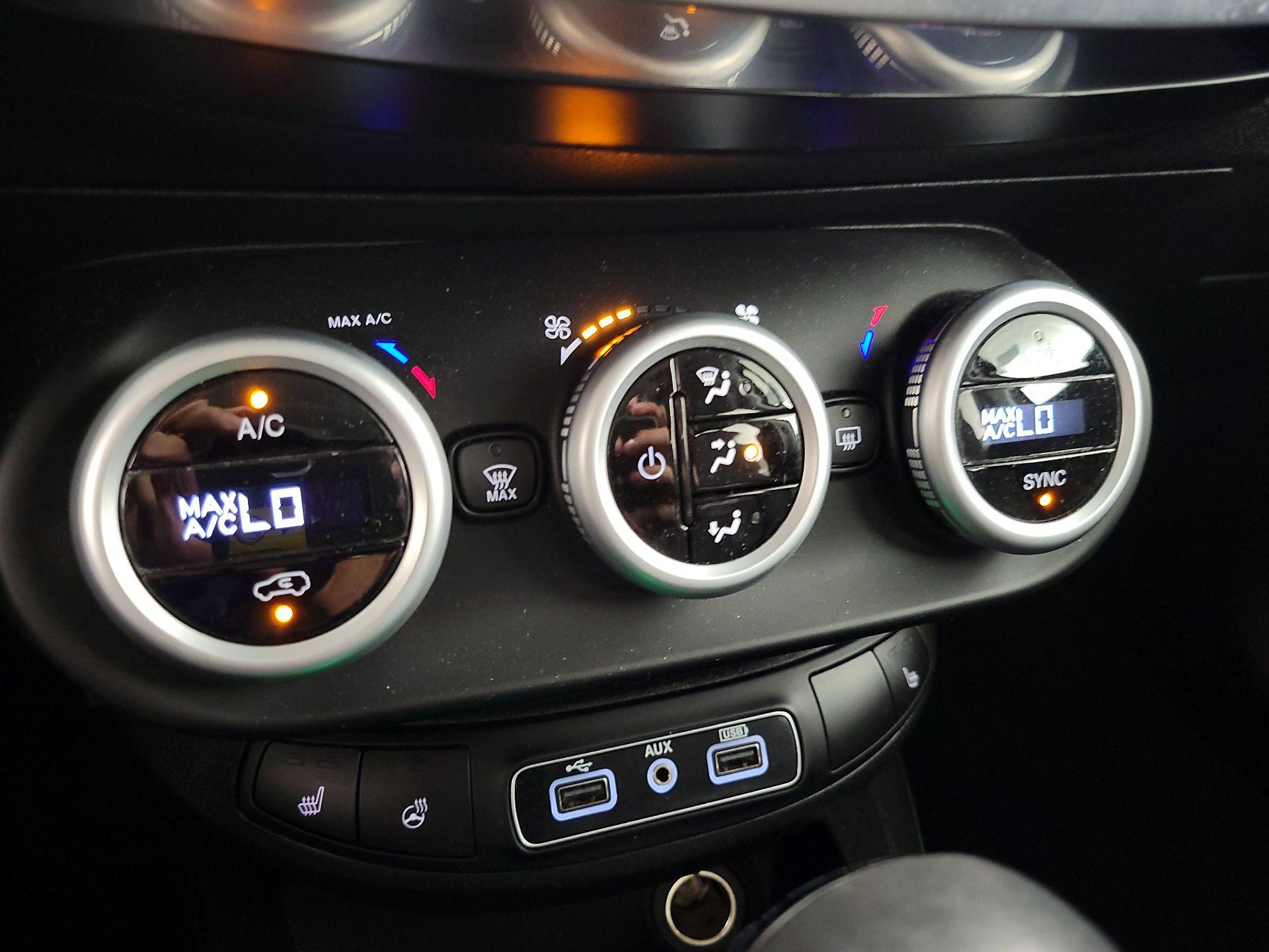 Thumbnail: 2018 Fiat 500X - 16