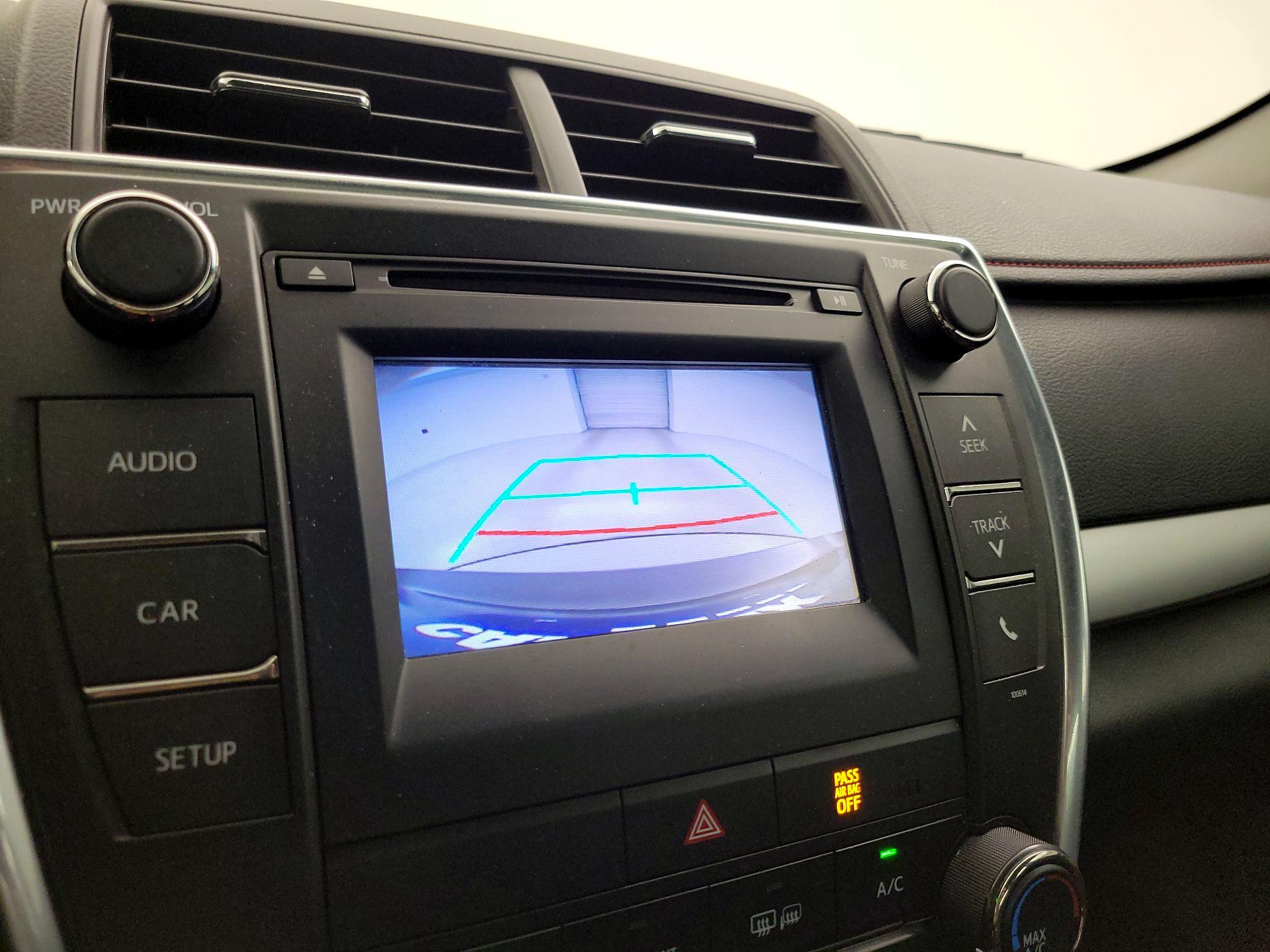 Thumbnail: 2016 Toyota Camry - 14