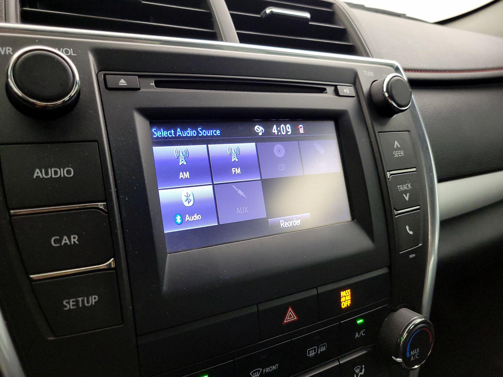 Thumbnail: 2016 Toyota Camry - 15