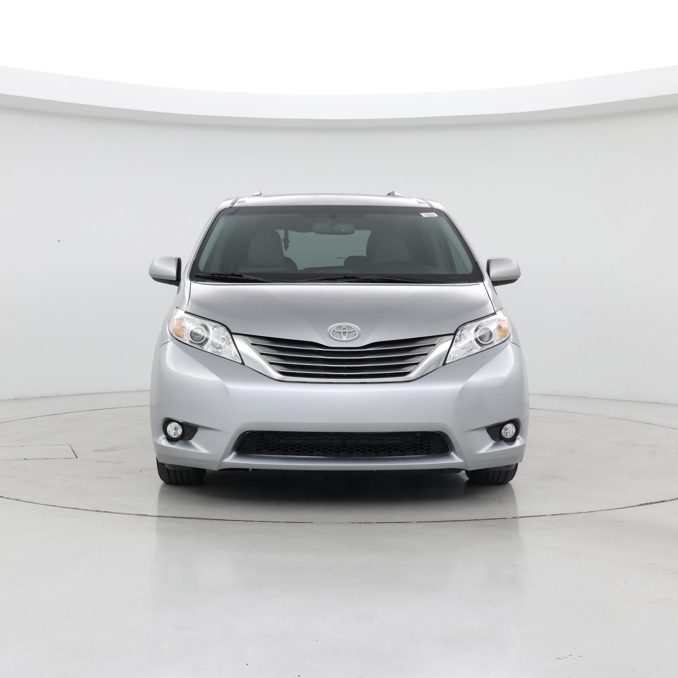 Thumbnail: 2017 Toyota Sienna - 5