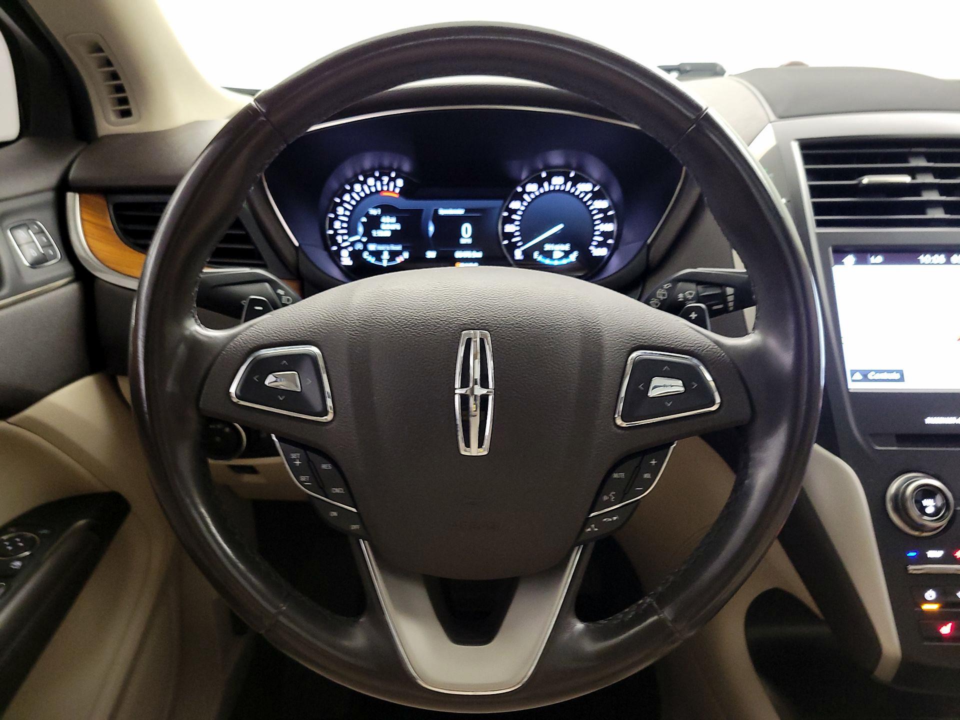 Thumbnail: 2018 Lincoln MKC - 10