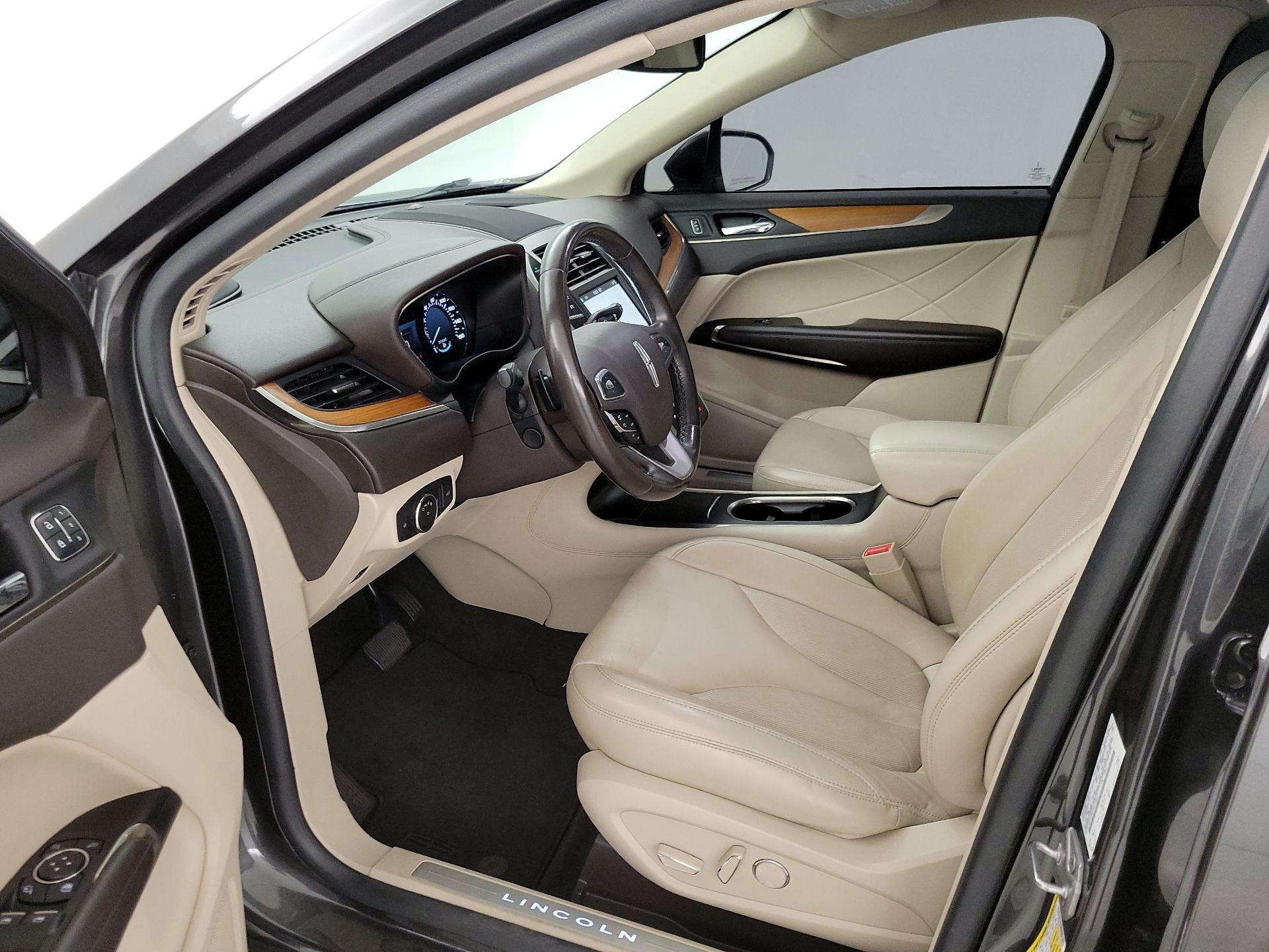 Thumbnail: 2018 Lincoln MKC - 11