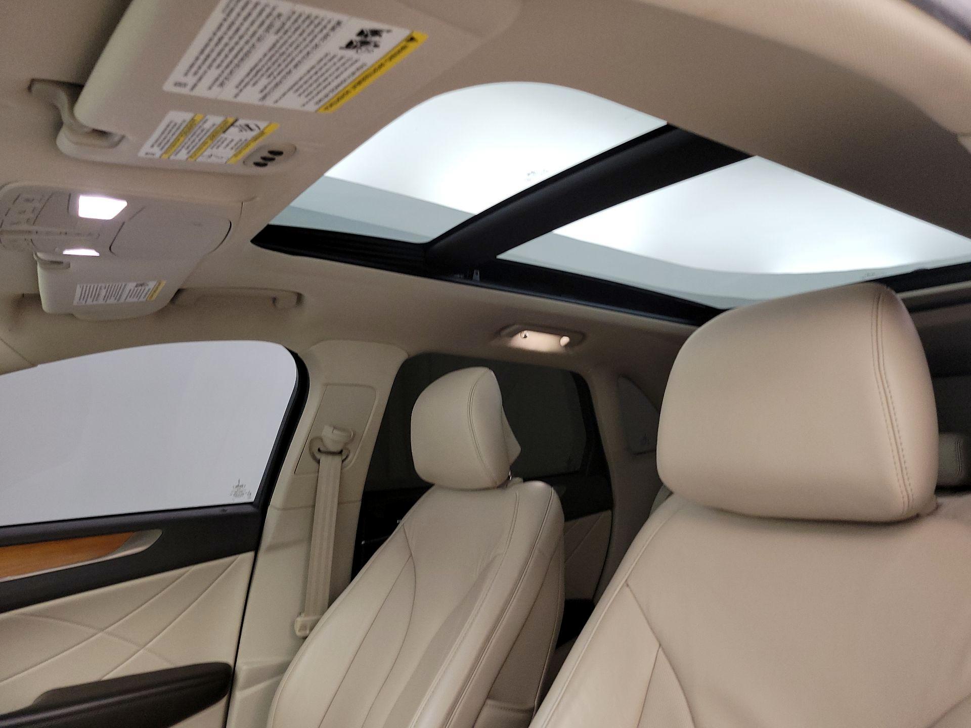 Thumbnail: 2018 Lincoln MKC - 20