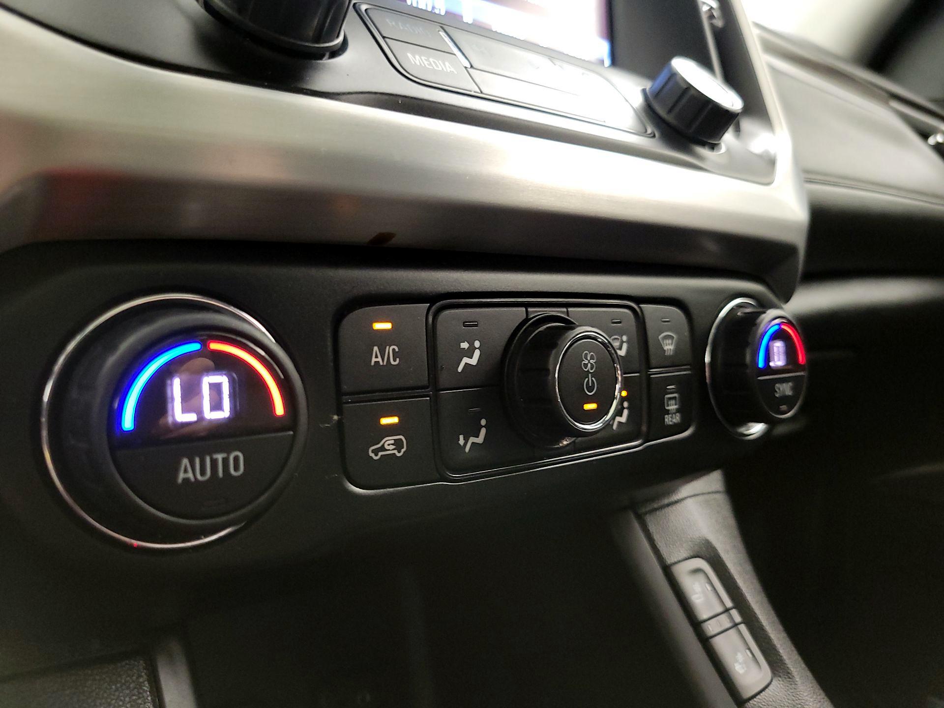 Thumbnail: 2019 GMC Acadia - 17