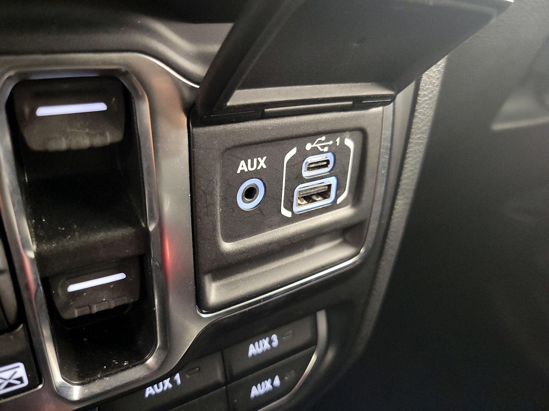 Thumbnail: 2021 Jeep Wrangler - 19