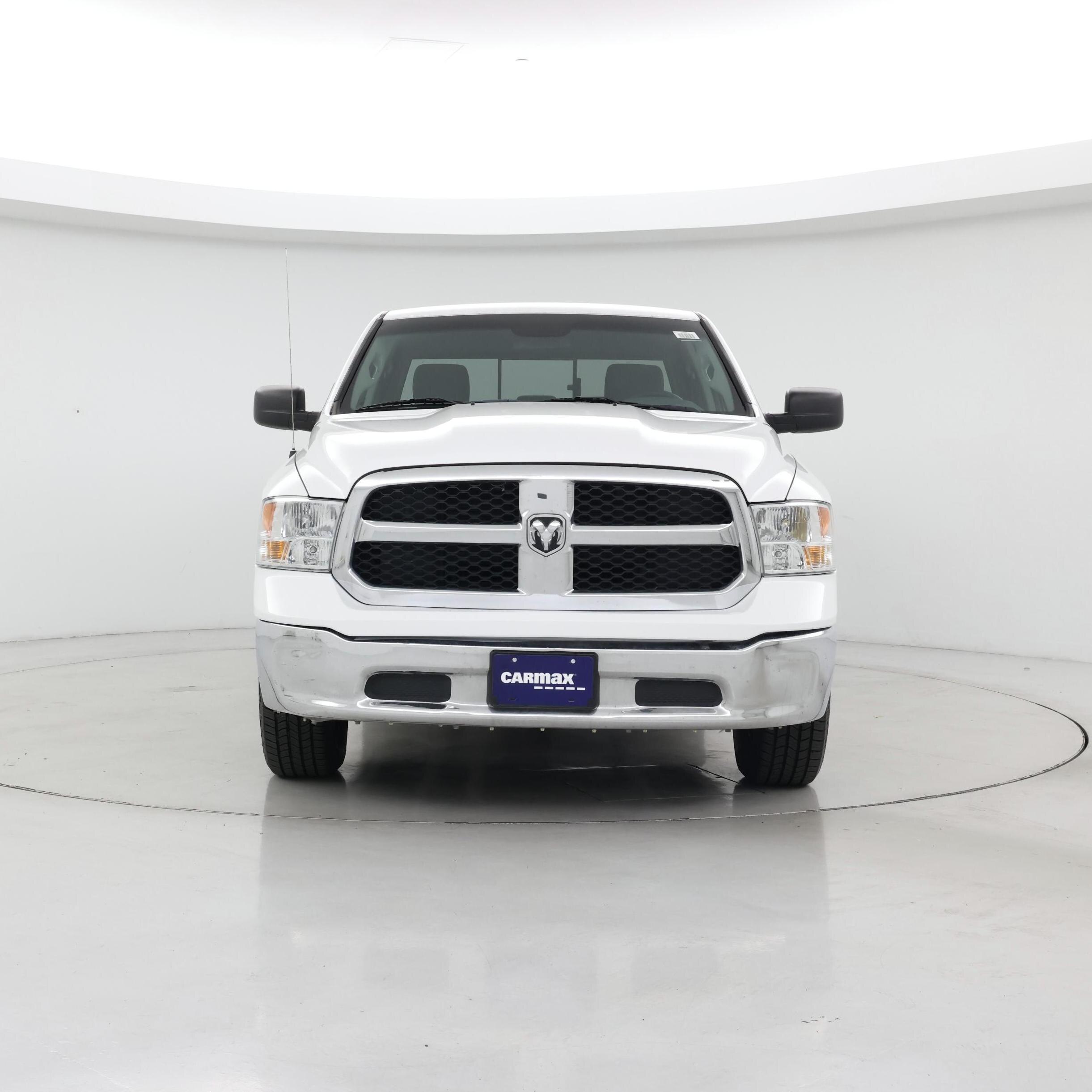 Thumbnail: 2019 RAM 1500 Classic - 5