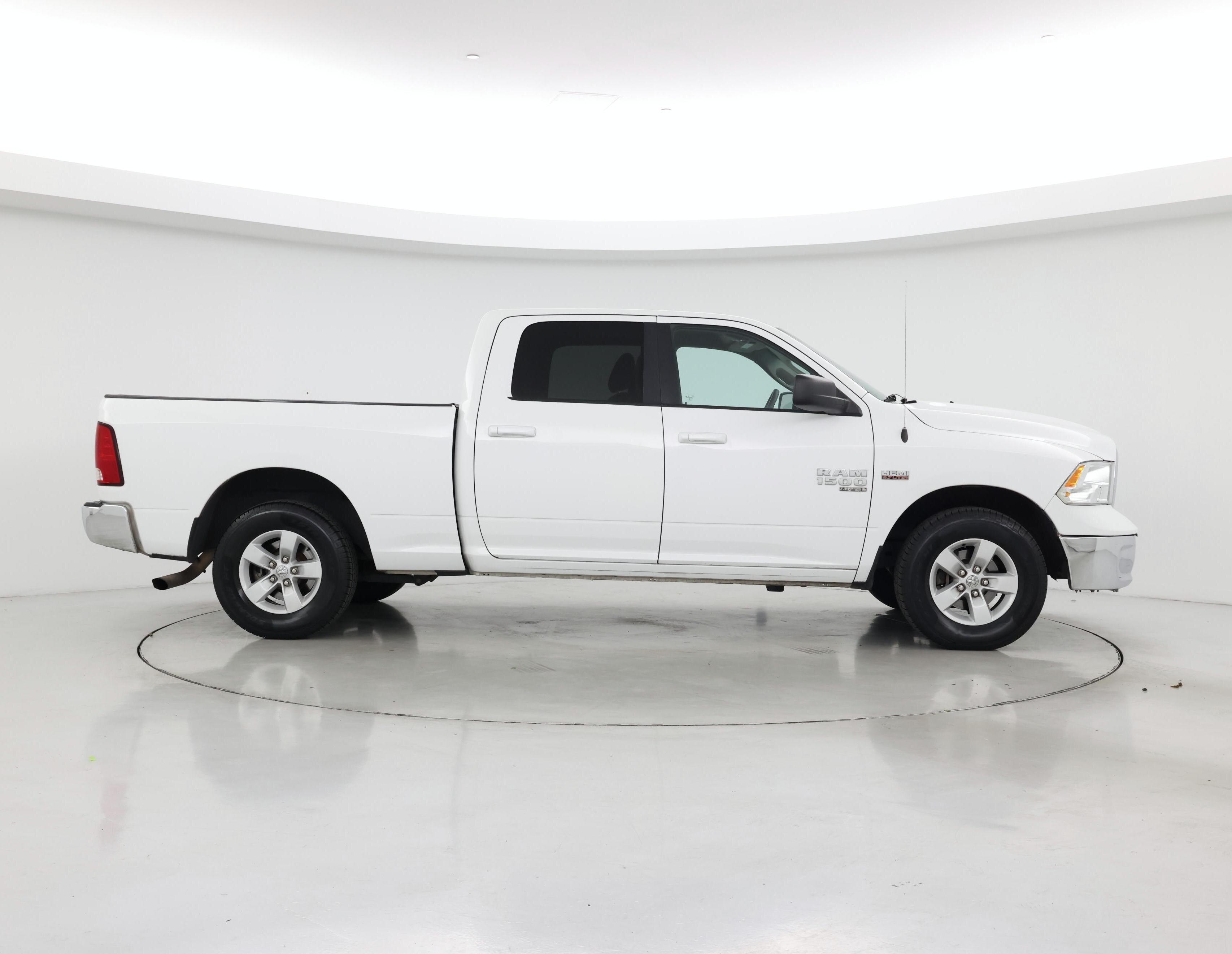 Thumbnail: 2019 RAM 1500 Classic - 7