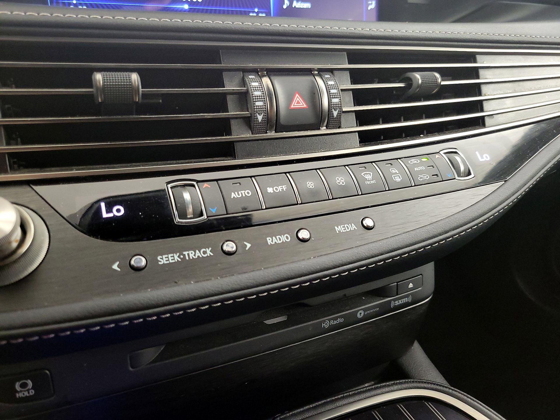 Thumbnail: 2019 Lexus LS - 16