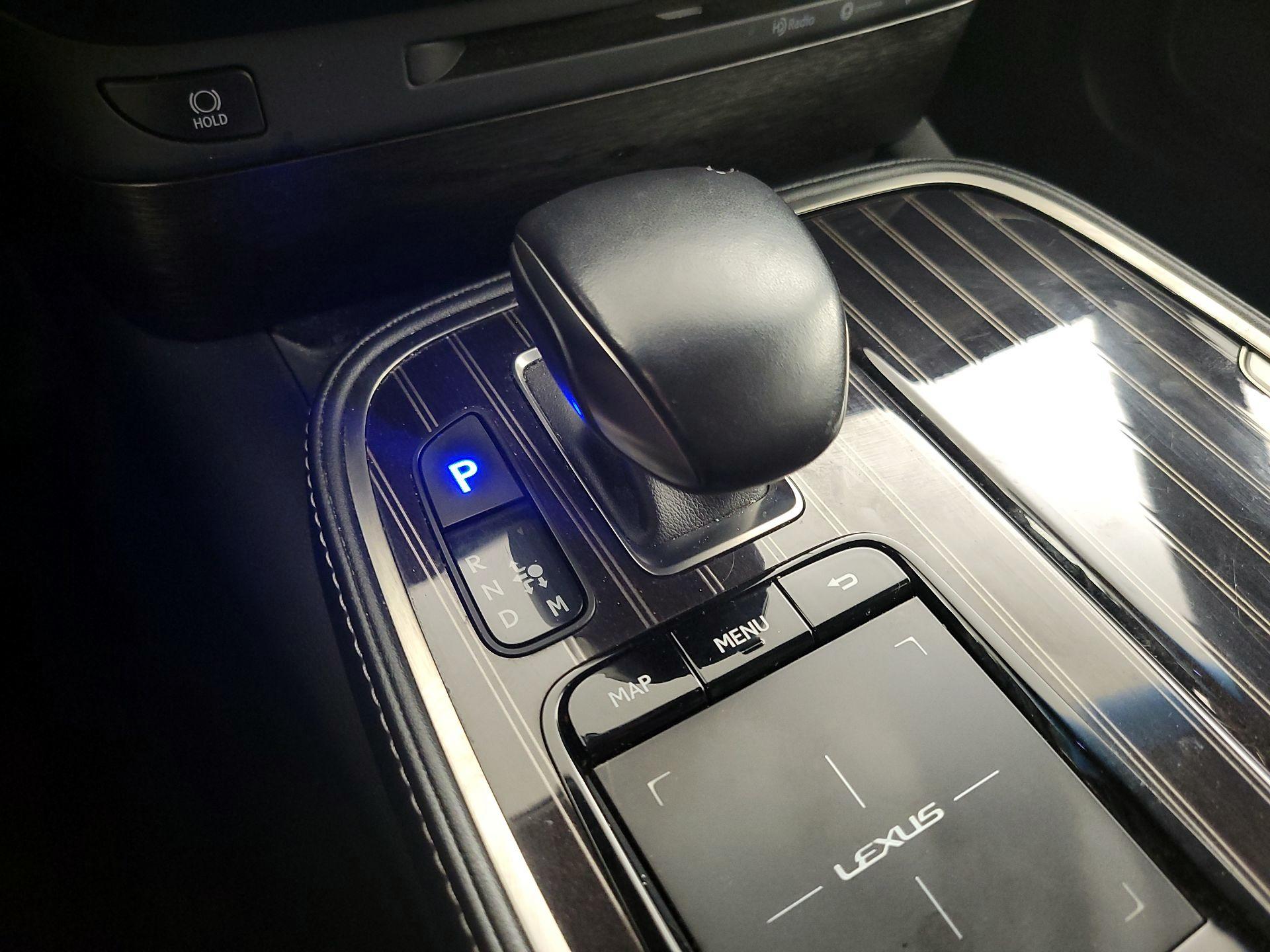 Thumbnail: 2019 Lexus LS - 17