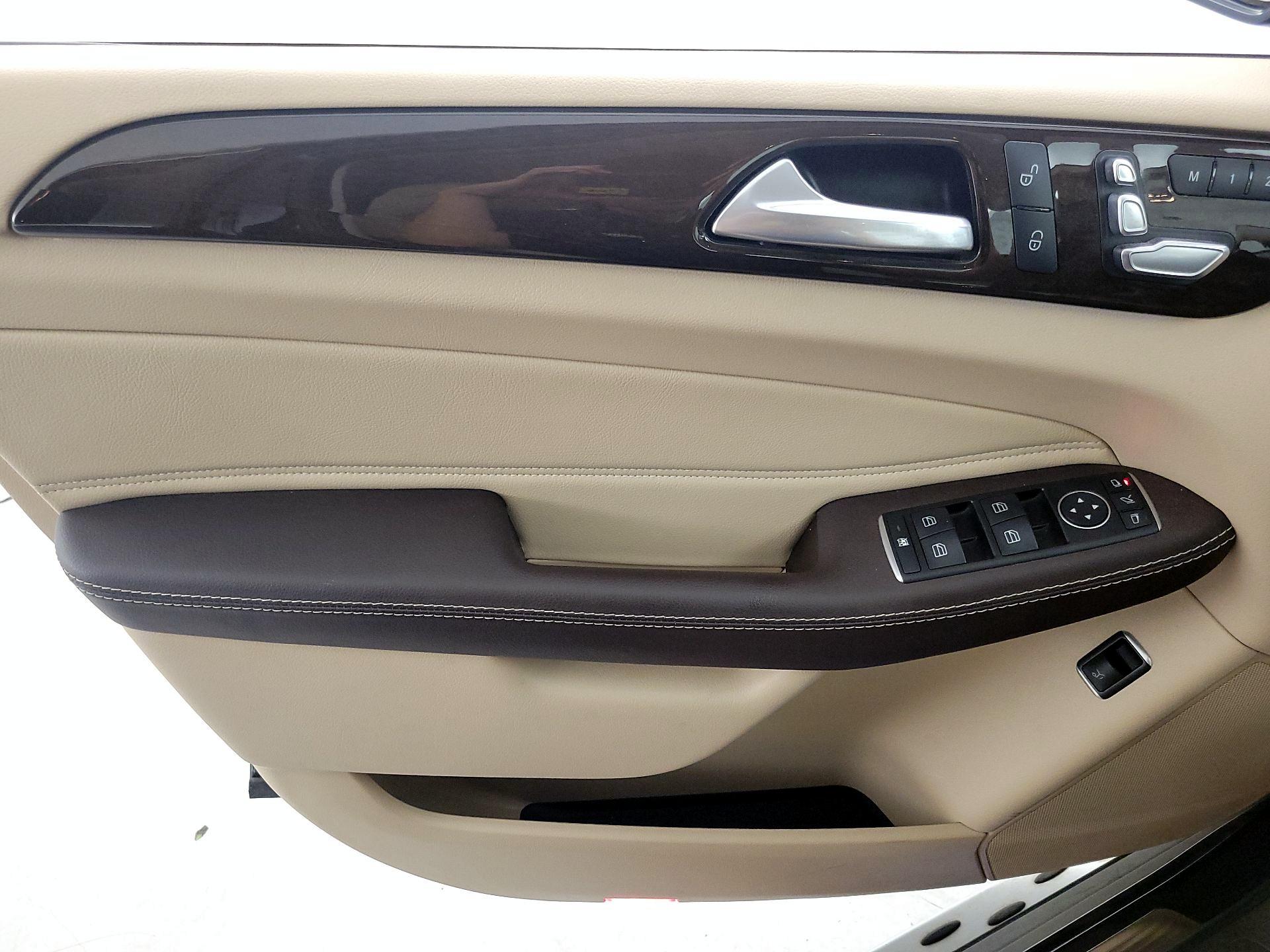 Thumbnail: 2017 Mercedes-Benz GLS - 12
