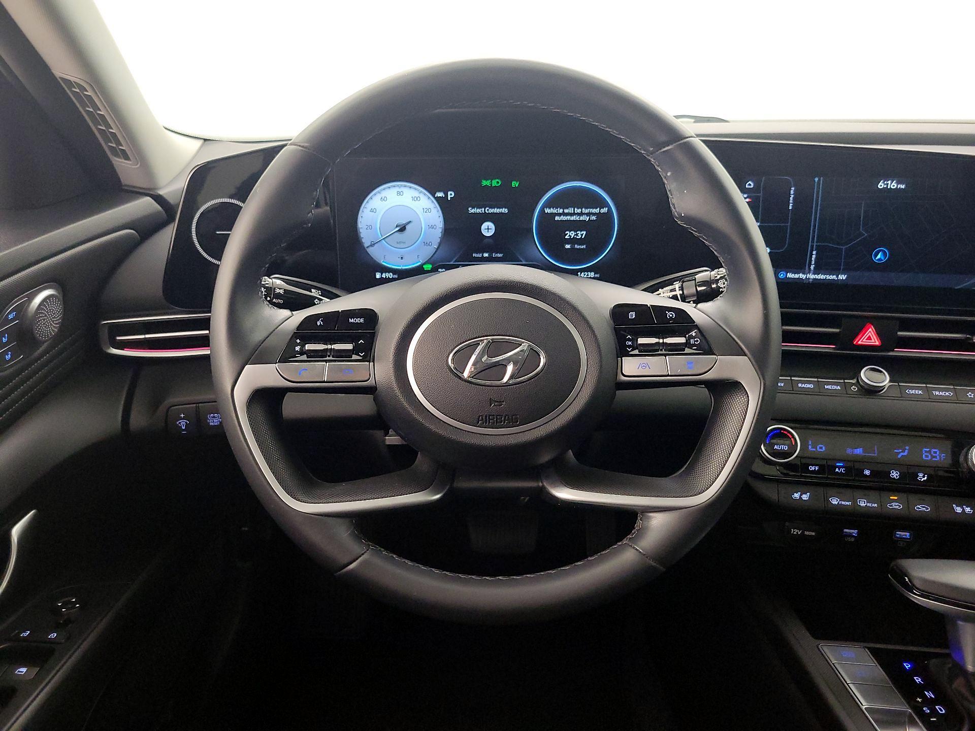 Thumbnail: 2023 Hyundai Elantra - 10