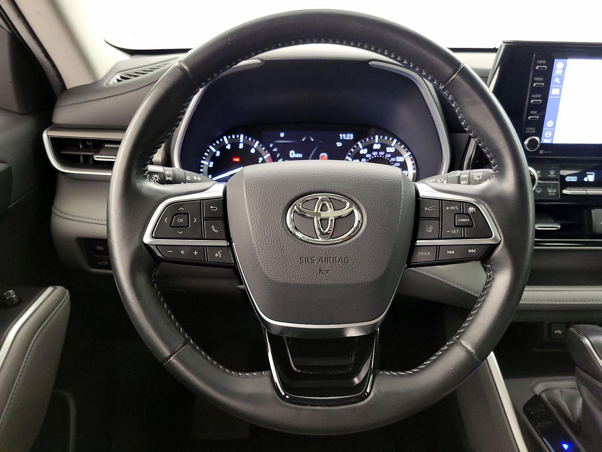 Thumbnail: 2020 Toyota Highlander - 10