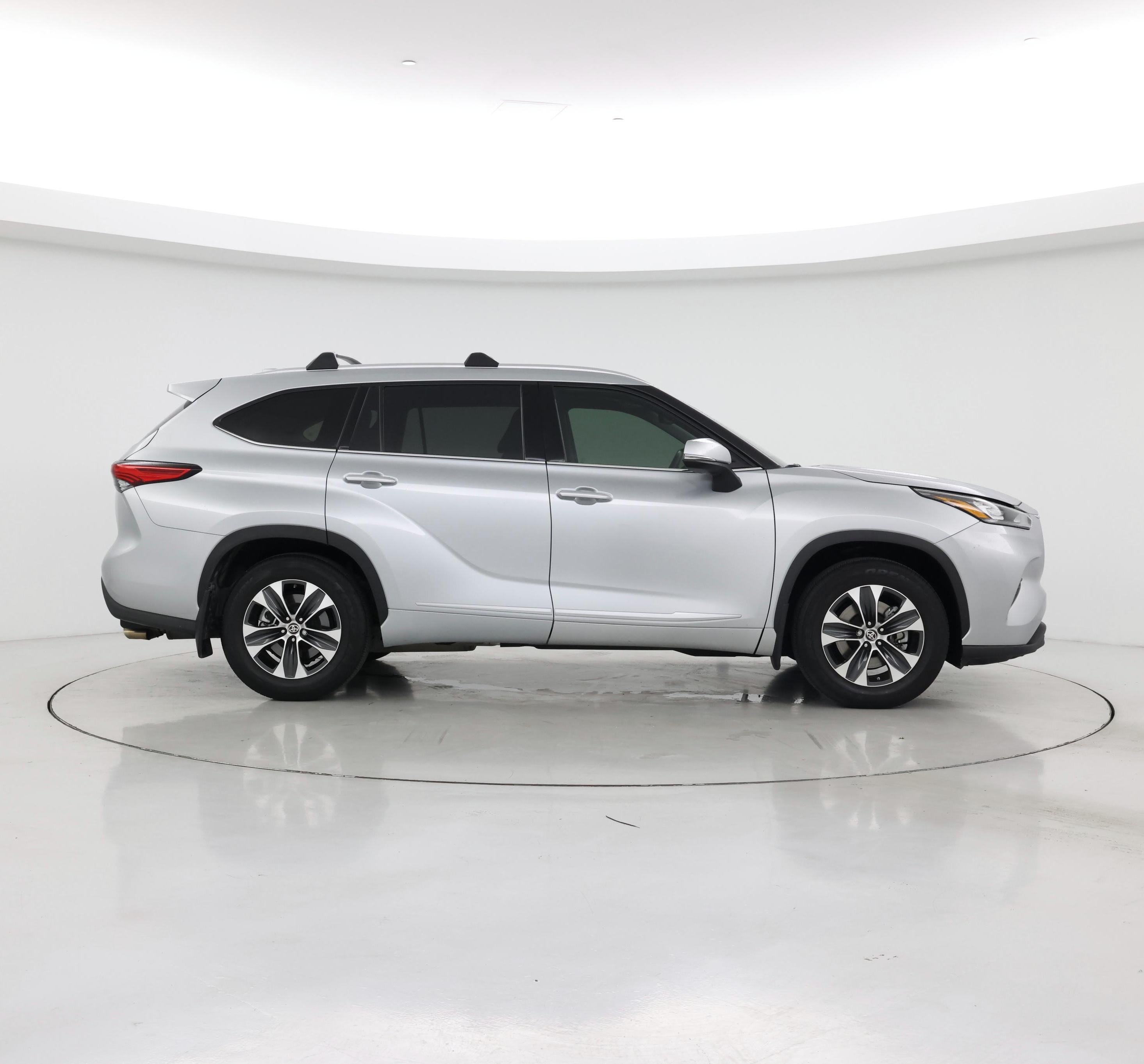 Thumbnail: 2020 Toyota Highlander - 7