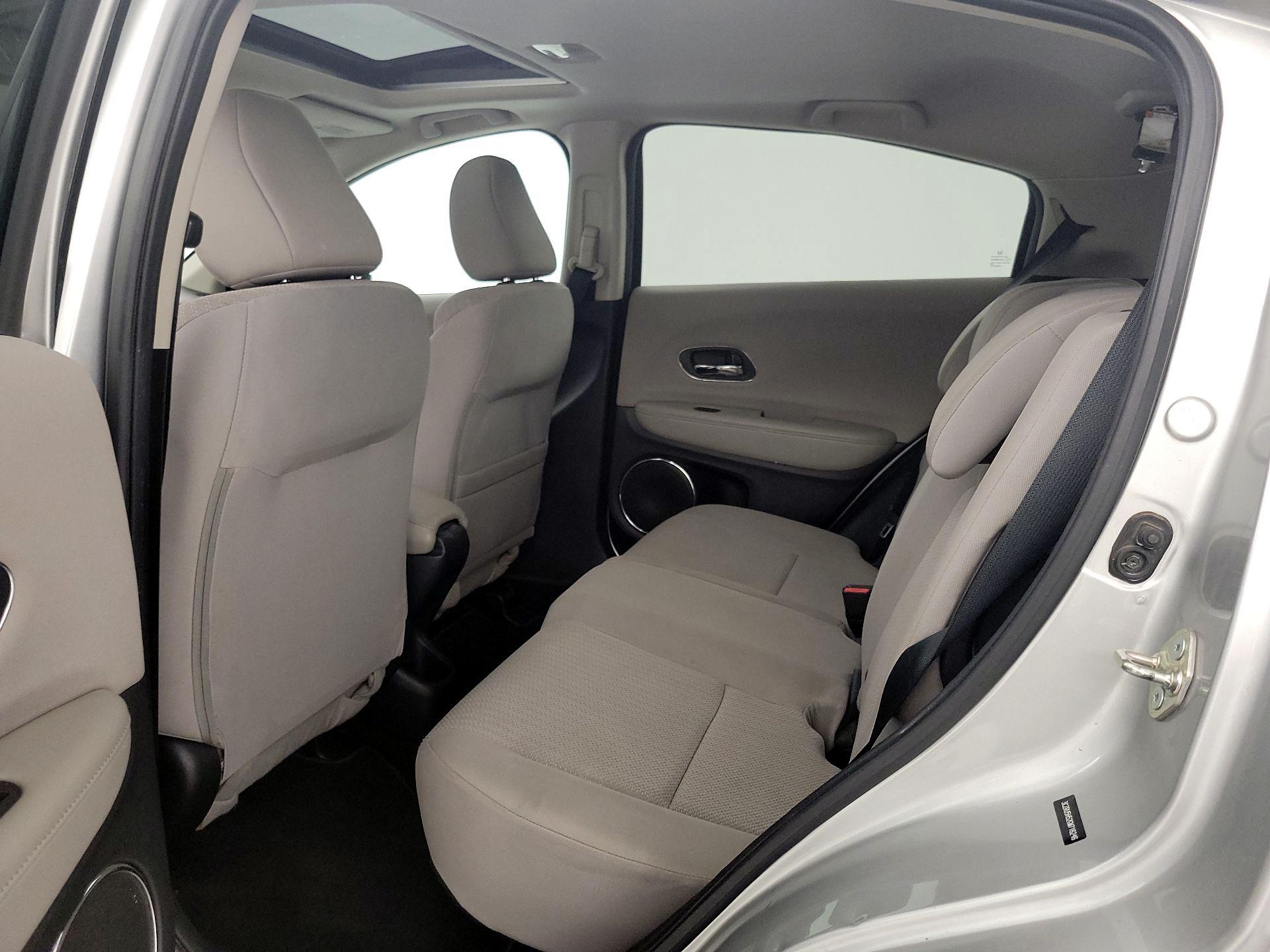 Thumbnail: 2016 Honda HR-V - 19