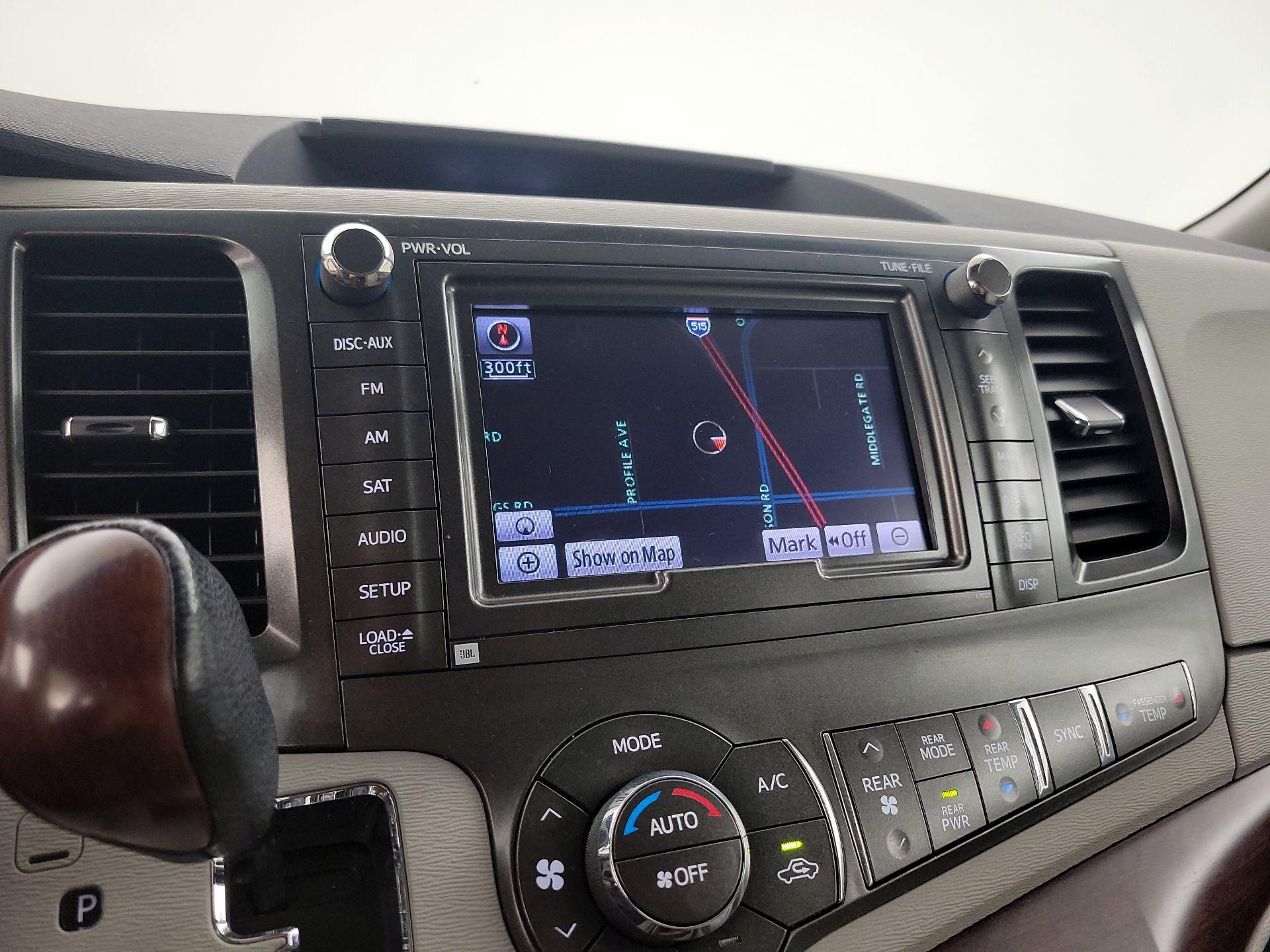 Thumbnail: 2013 Toyota Sienna - 14