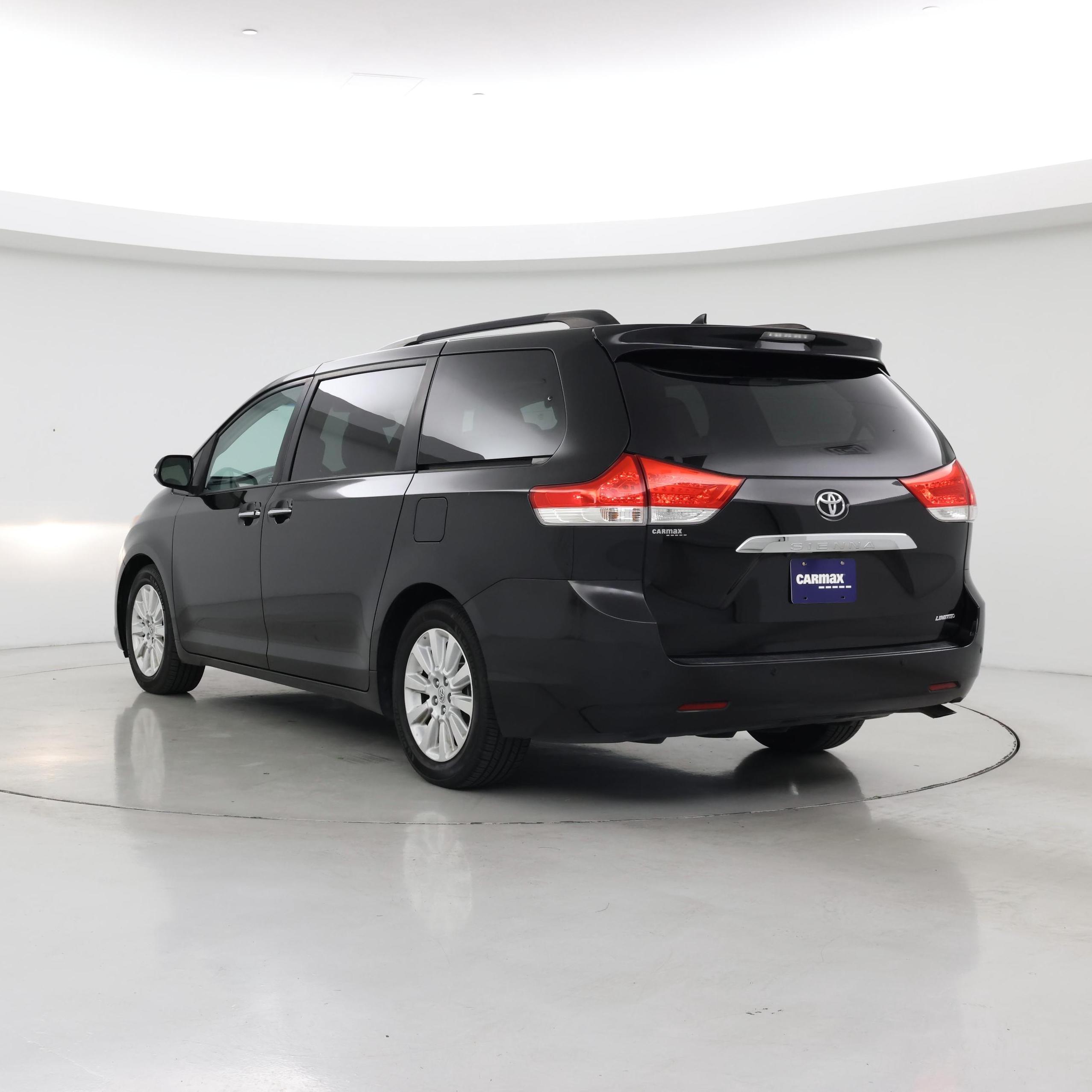 Thumbnail: 2013 Toyota Sienna - 2