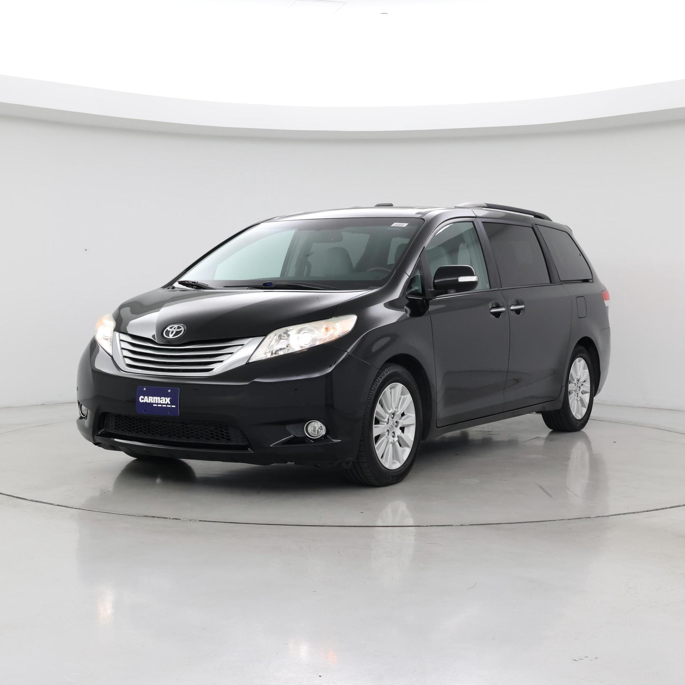 Thumbnail: 2013 Toyota Sienna - 4
