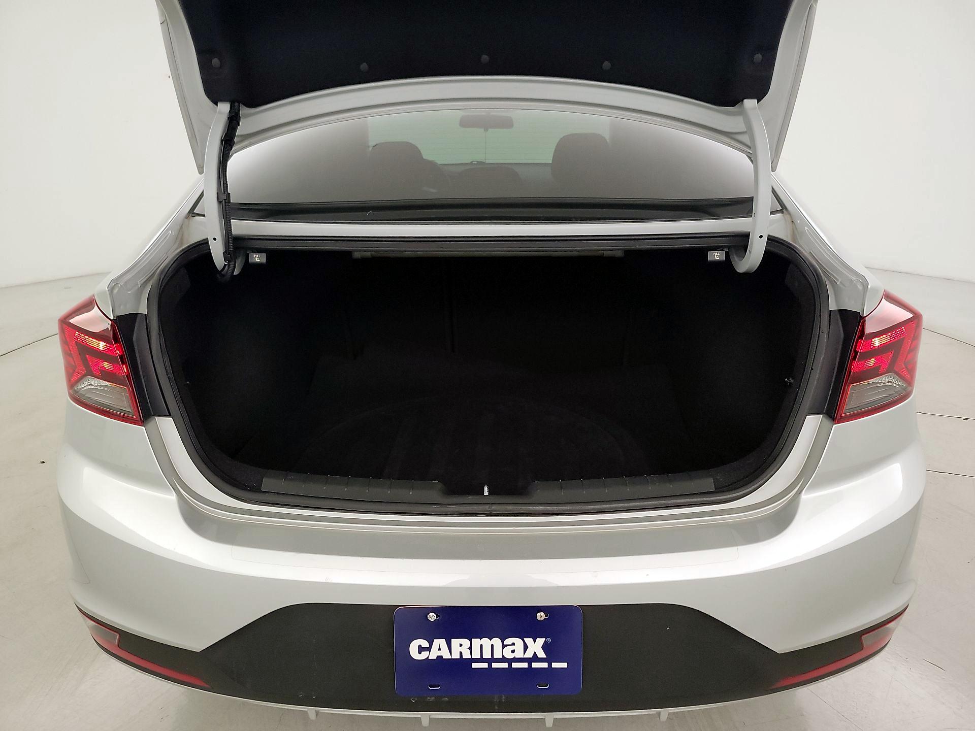Thumbnail: 2019 Hyundai Elantra - 20
