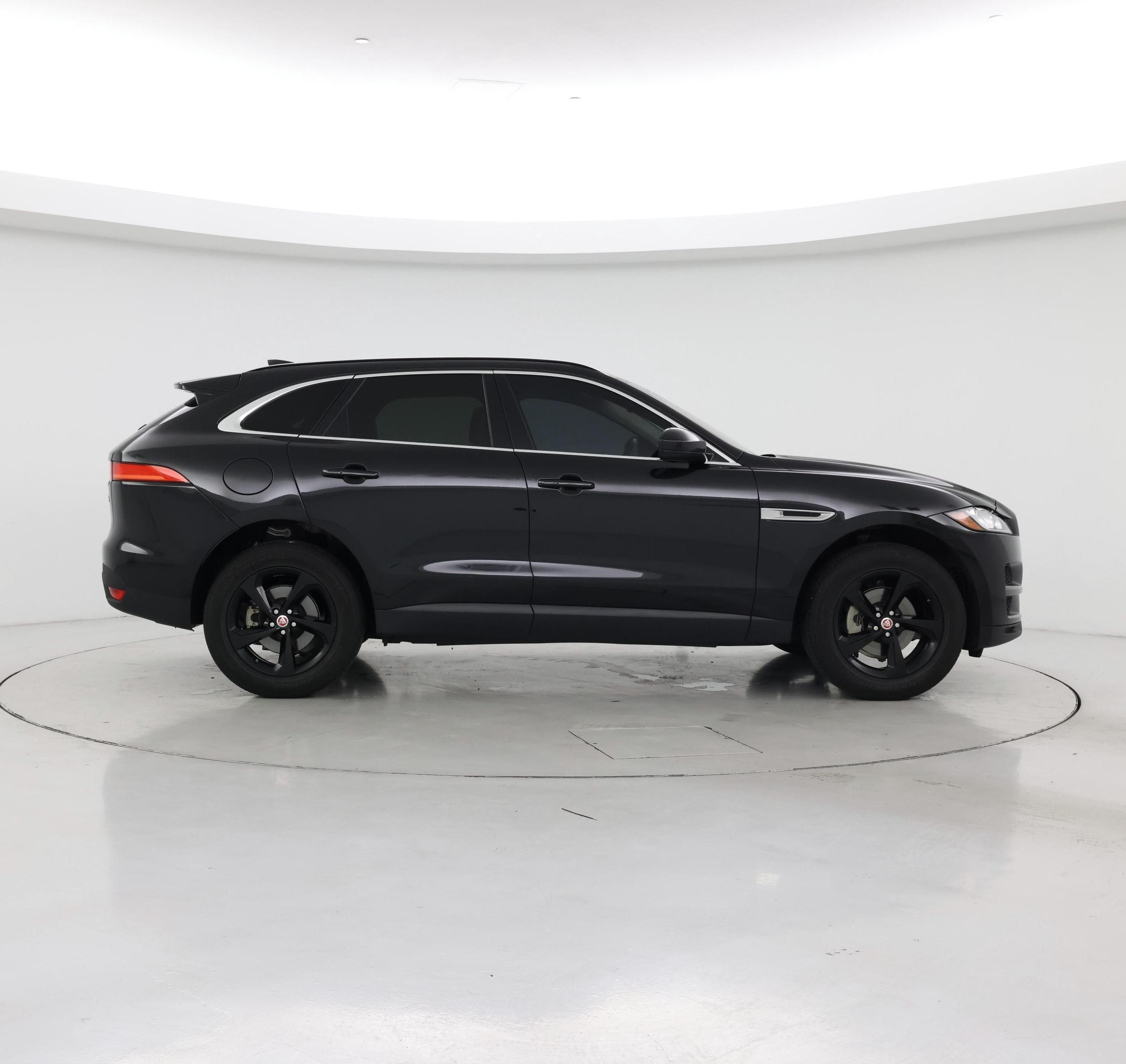 Thumbnail: 2020 Jaguar F-Pace - 7