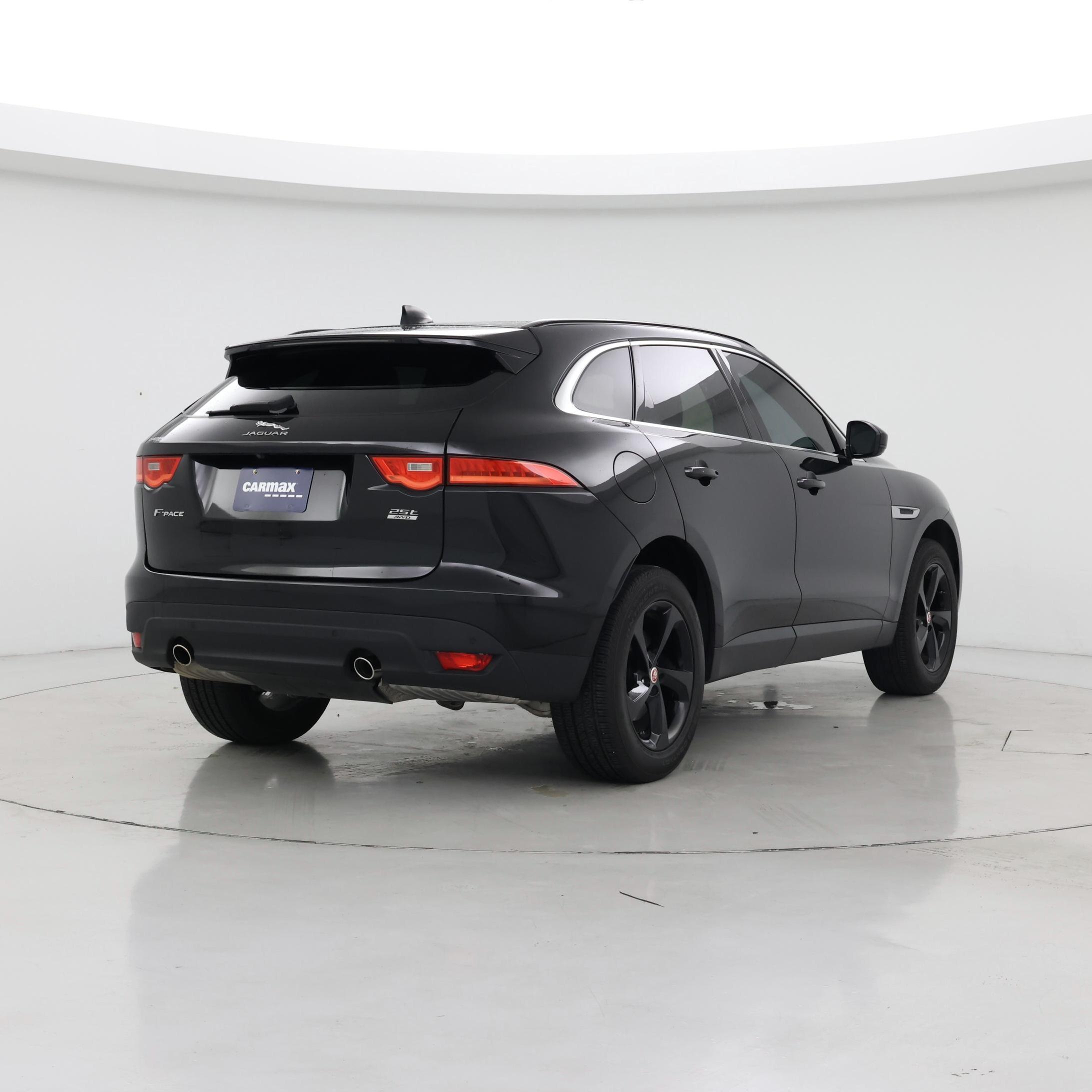 Thumbnail: 2020 Jaguar F-Pace - 8