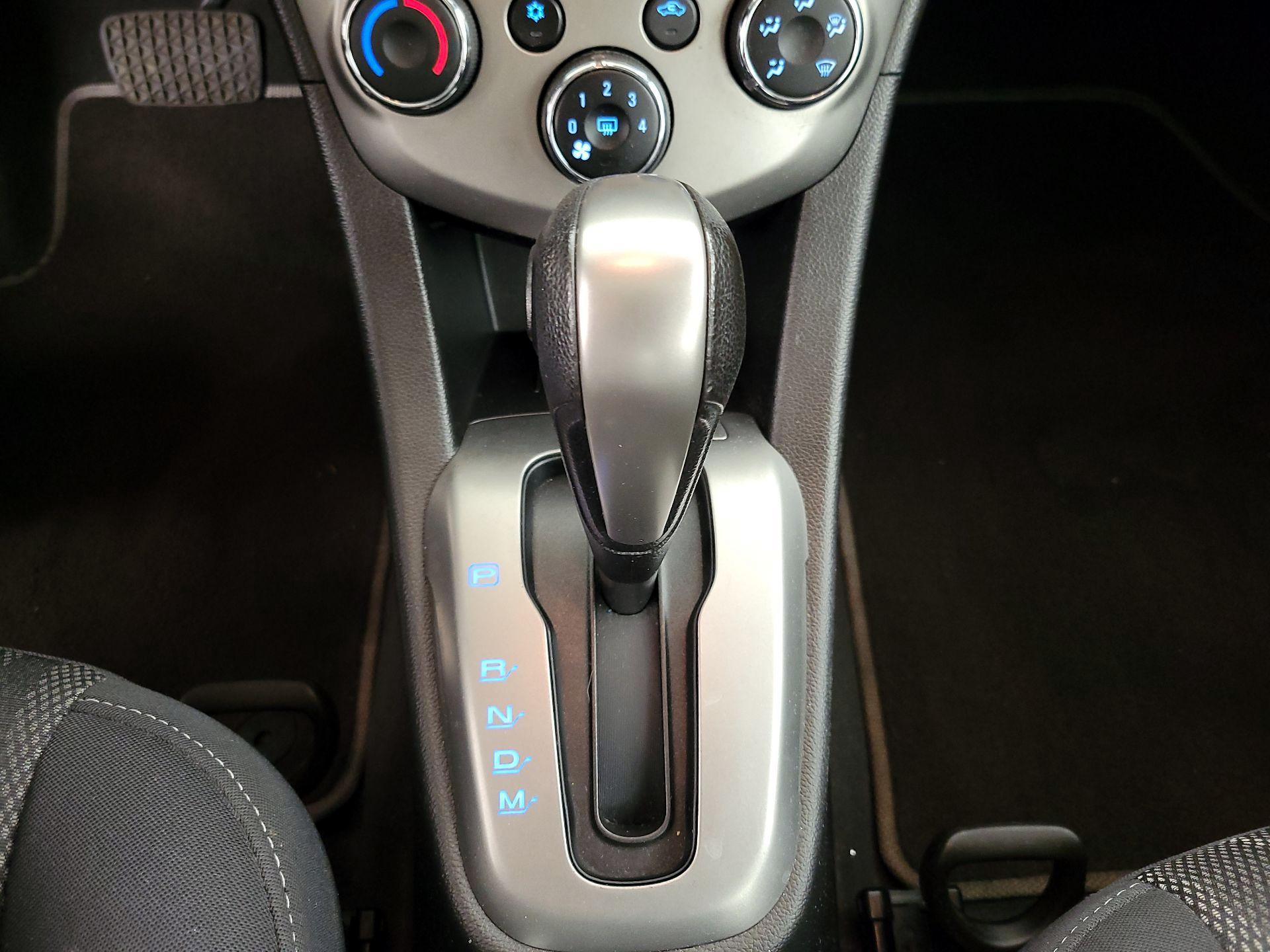 Thumbnail: 2014 Chevrolet Sonic - 16