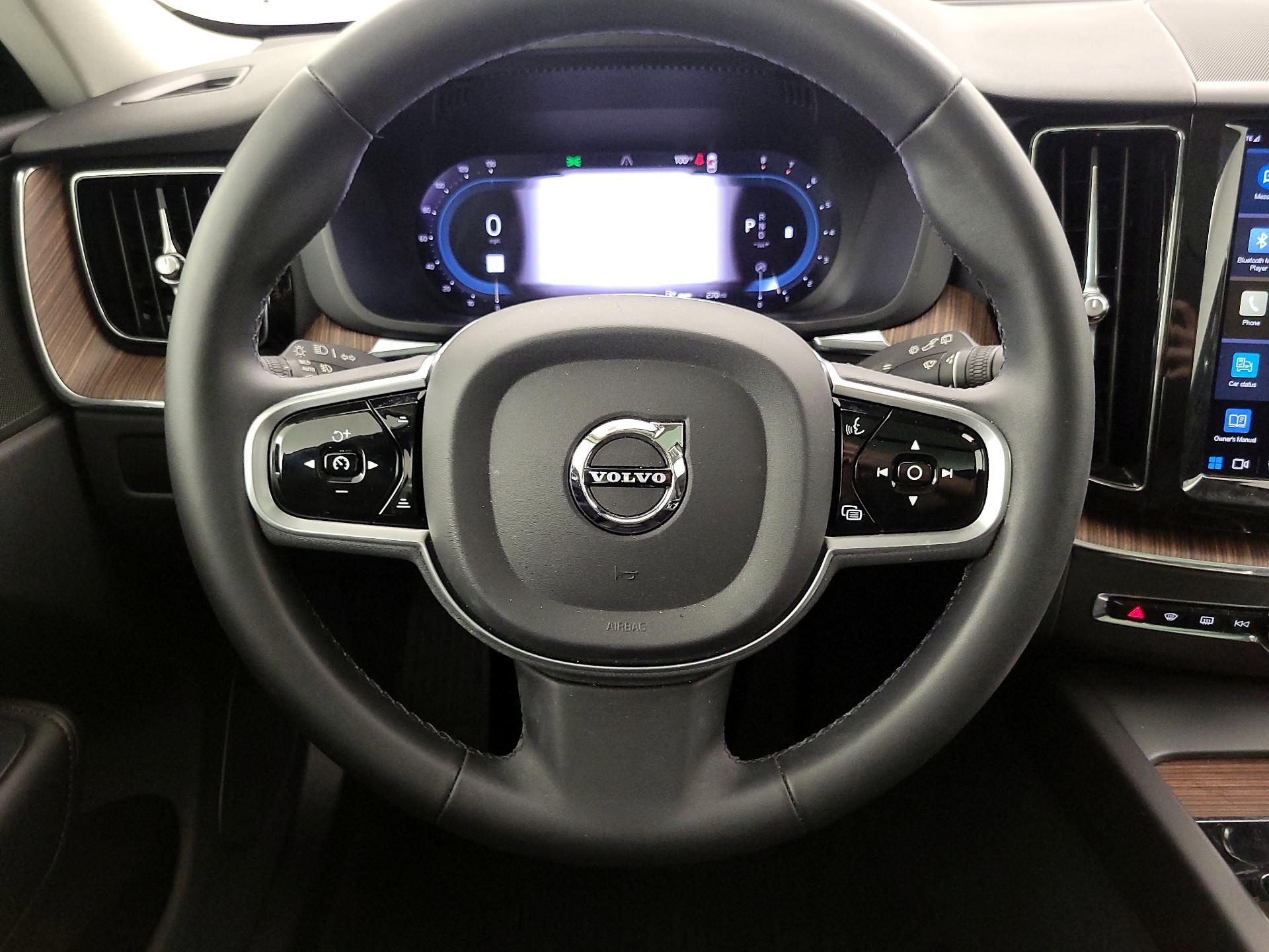 Thumbnail: 2023 Volvo XC60 - 10