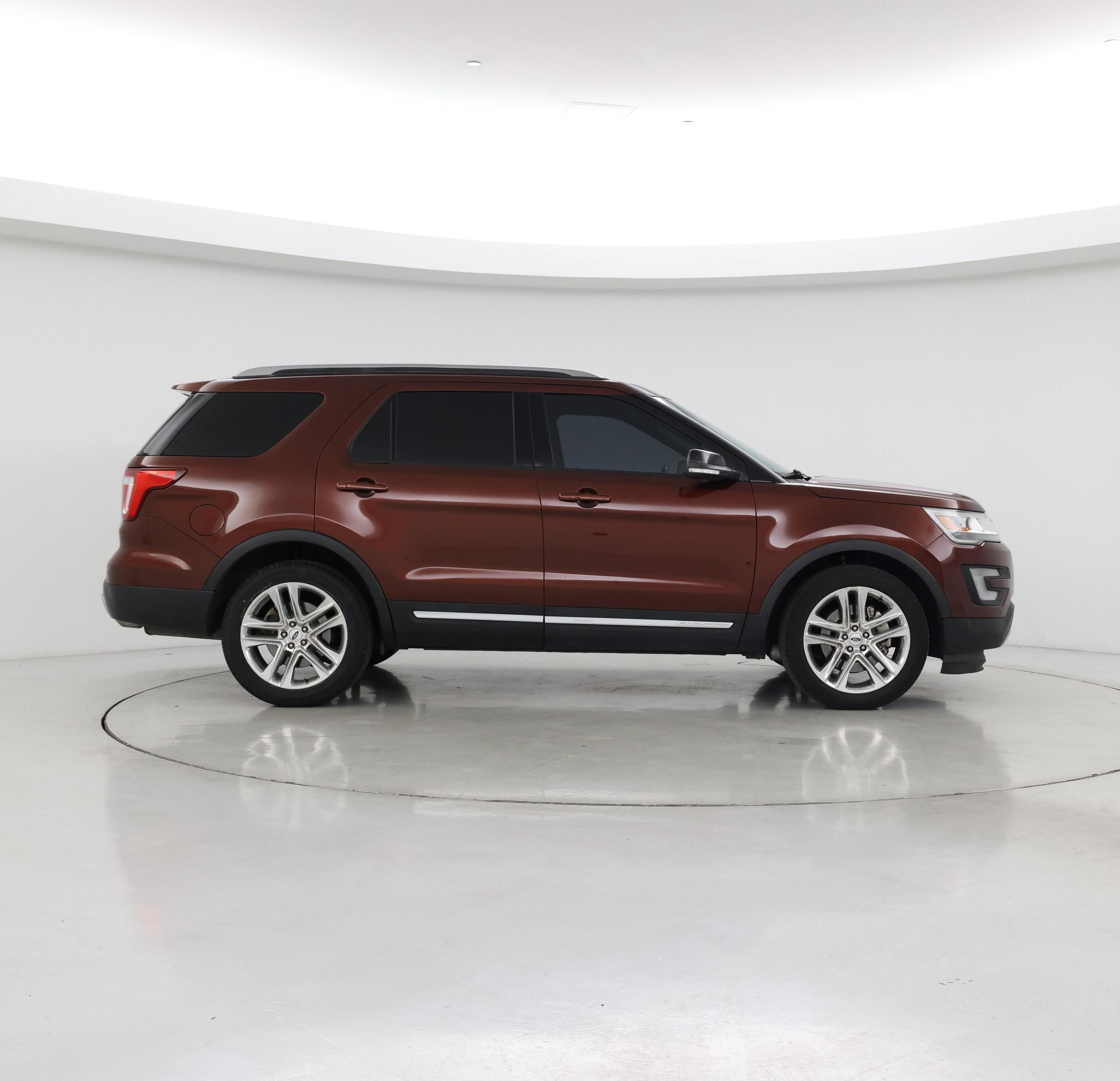 Thumbnail: 2016 Ford Explorer - 7
