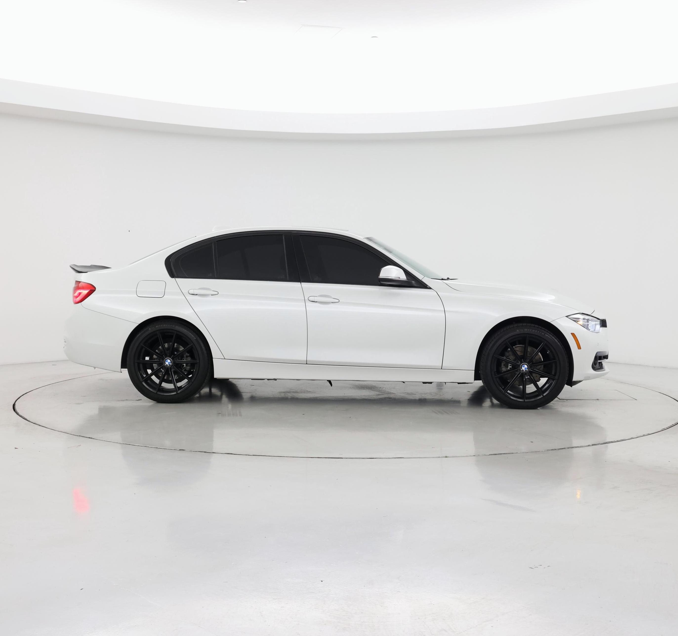 Thumbnail: 2018 BMW 3 Series - 7