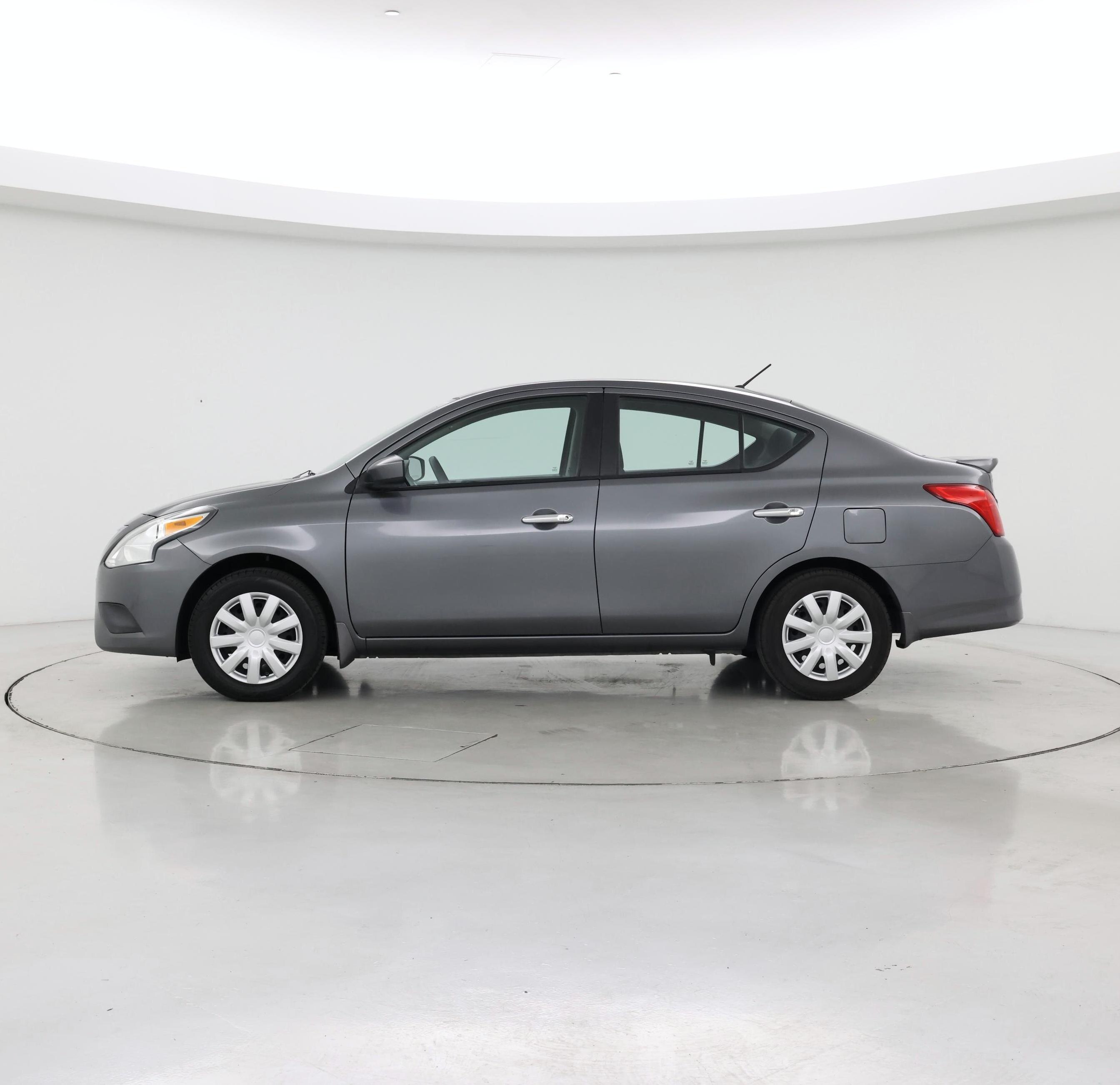 Thumbnail: 2016 Nissan Versa - 3