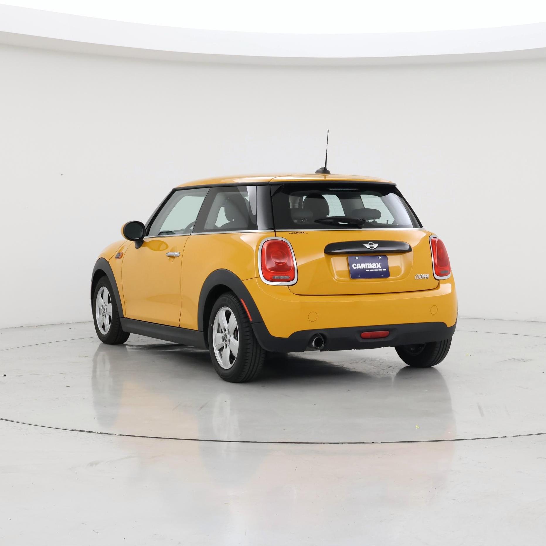 Thumbnail: 2017 MINI Cooper Hardtop - 2