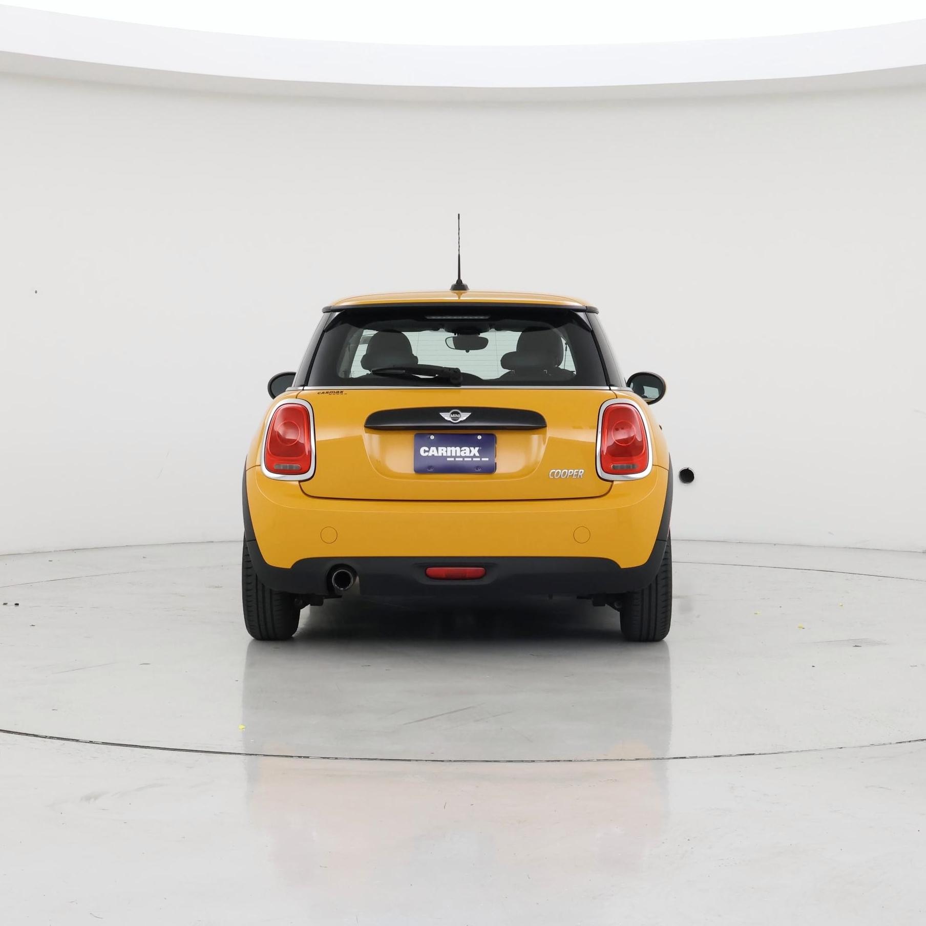Thumbnail: 2017 MINI Cooper Hardtop - 6
