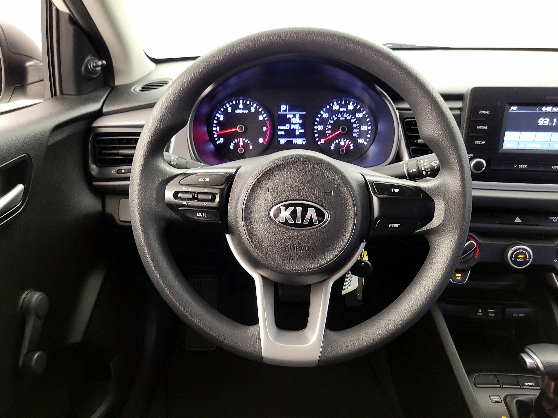 Thumbnail: 2018 Kia Rio - 10