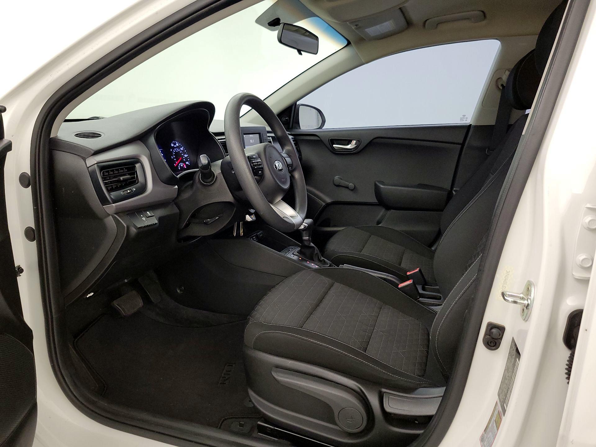 Thumbnail: 2018 Kia Rio - 11