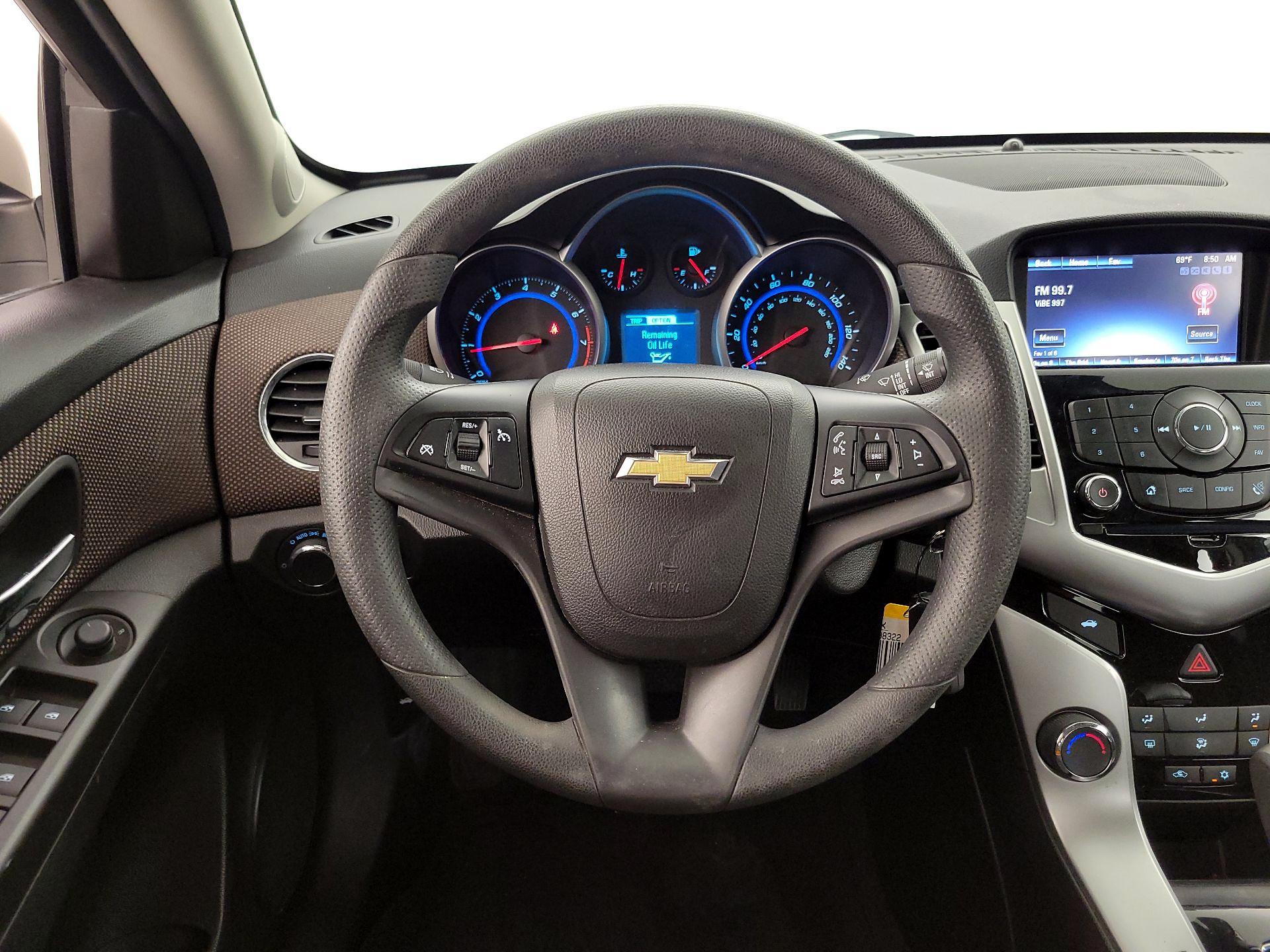 Thumbnail: 2016 Chevrolet Cruze - 10