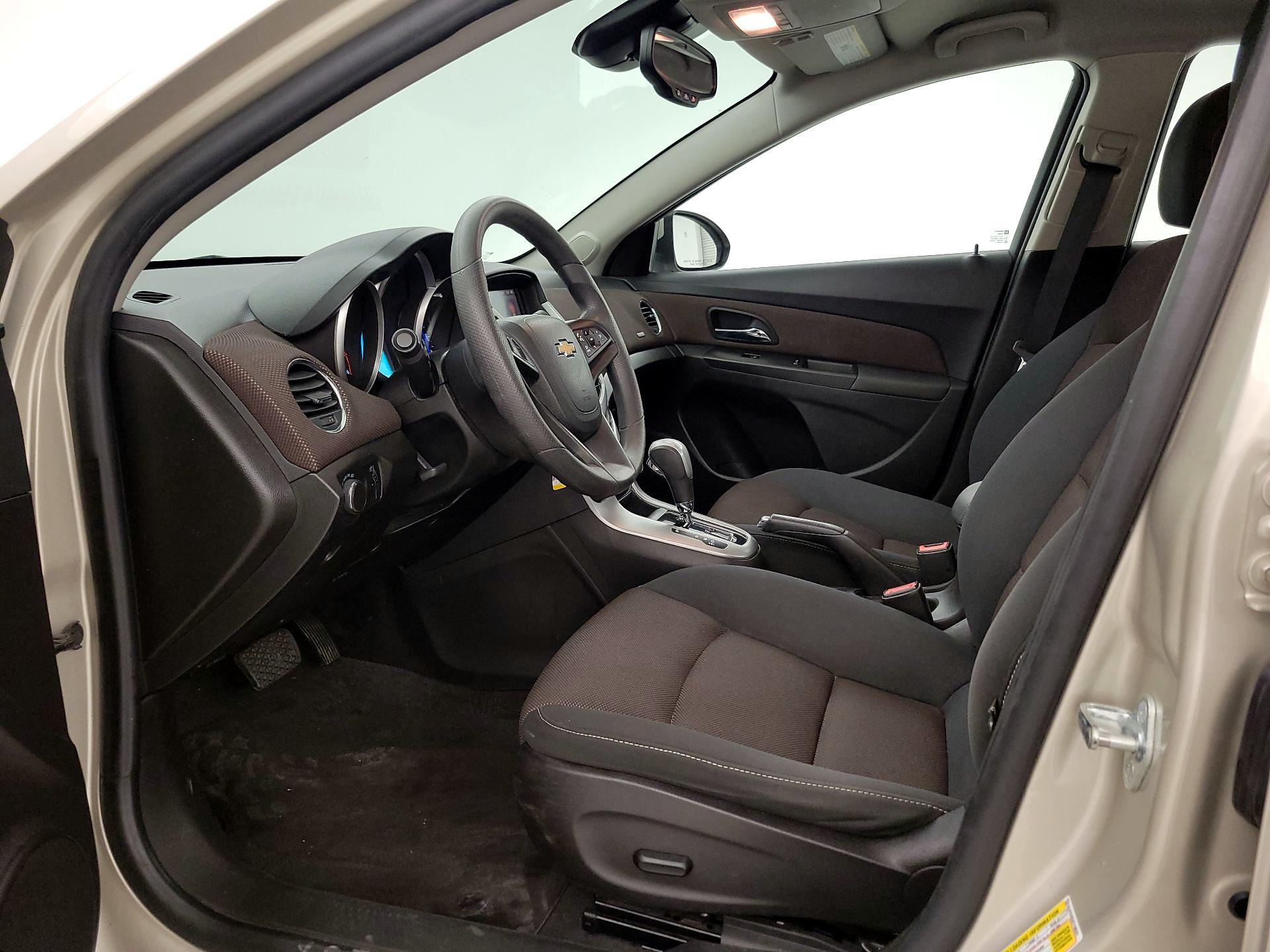 Thumbnail: 2016 Chevrolet Cruze - 11
