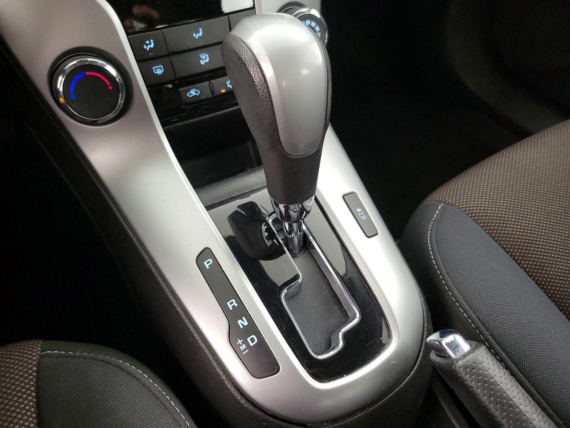 Thumbnail: 2016 Chevrolet Cruze - 17