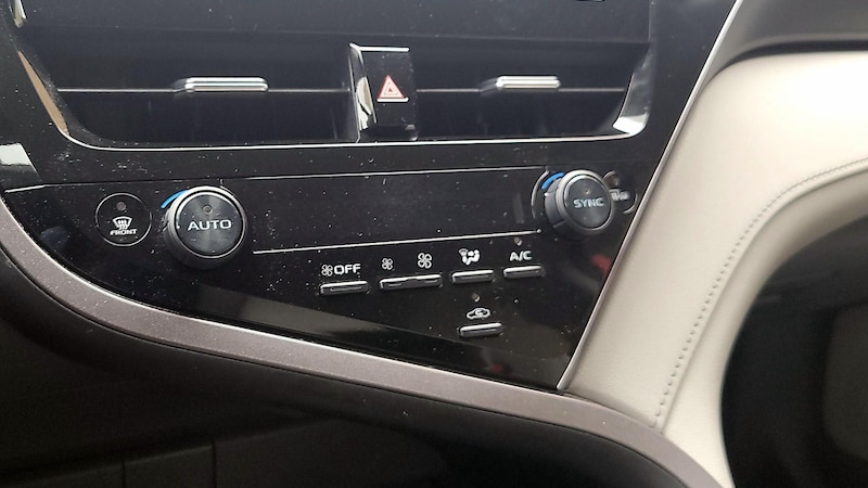 2023 Toyota Camry SE 14